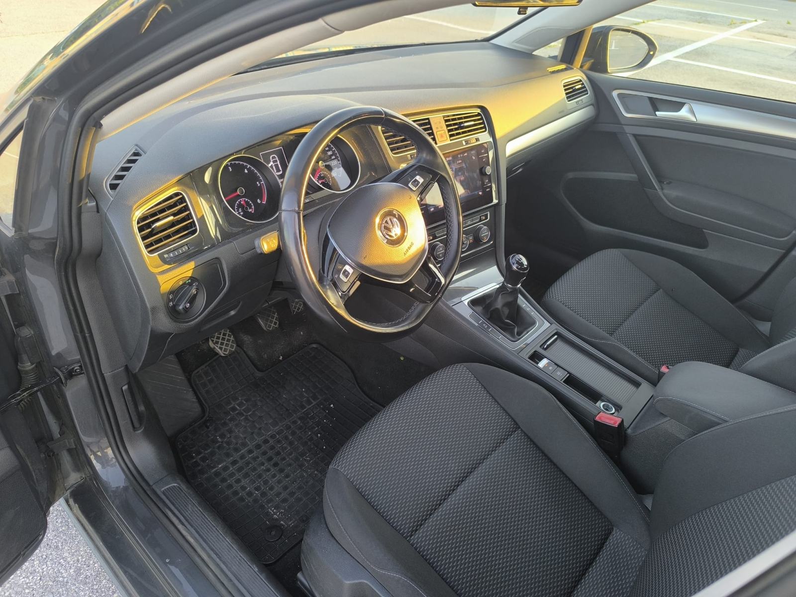 VW Golf 7.5 Comfortline 1.6 TDI 115 KS | 2019. | 140.000 km | Registri, fotografija 10