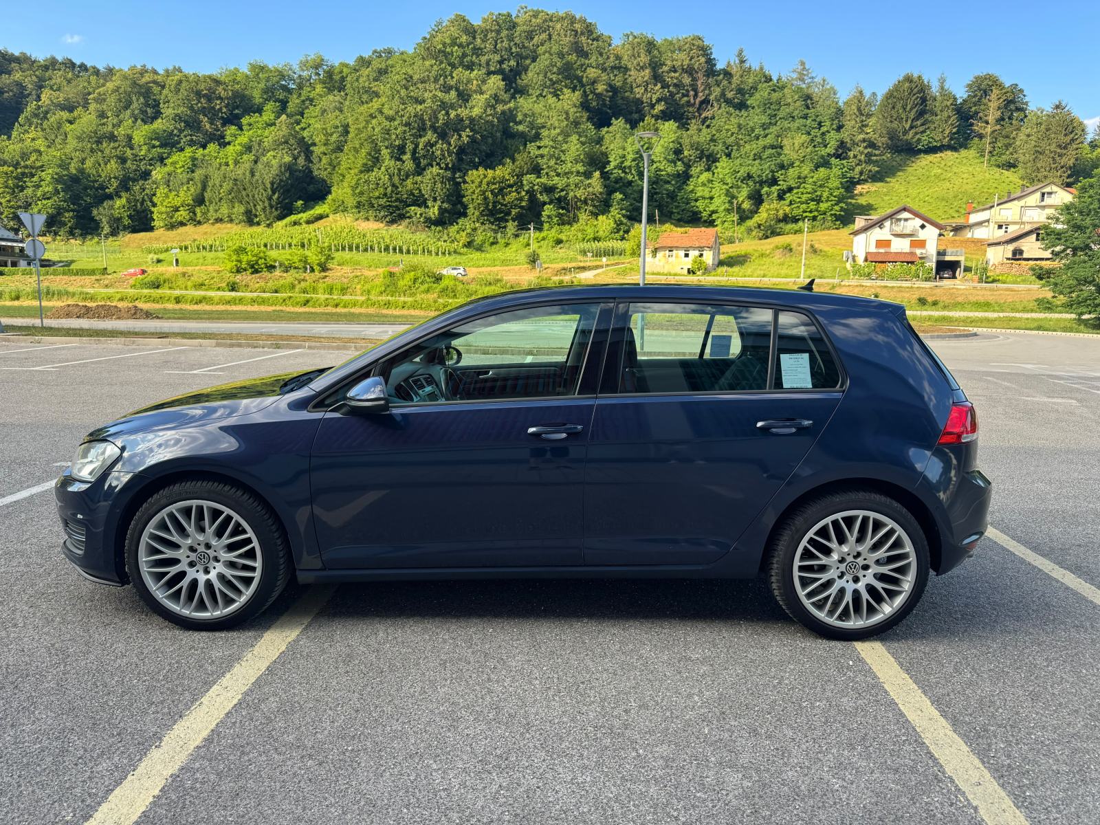 VW Golf VII 1.6 TDI•2015.G•VELIKI I MALI SERVIS•360° SENZORI•NAVIGACIJ, fotografija 7