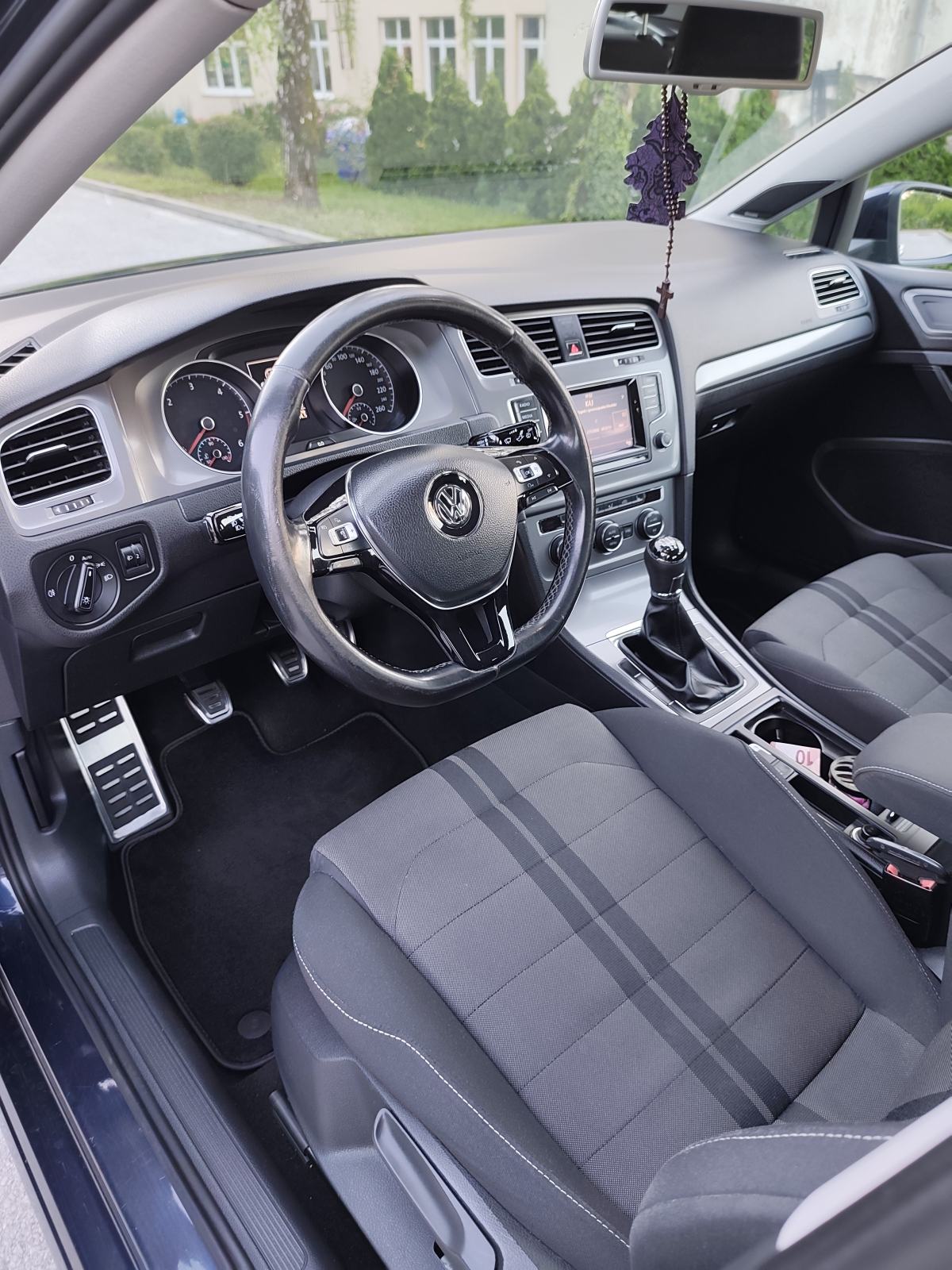 VW Golf VII 1.6 TDI•2015.G•VELIKI I MALI SERVIS•360° SENZORI•NAVIGACIJ, fotografija 9