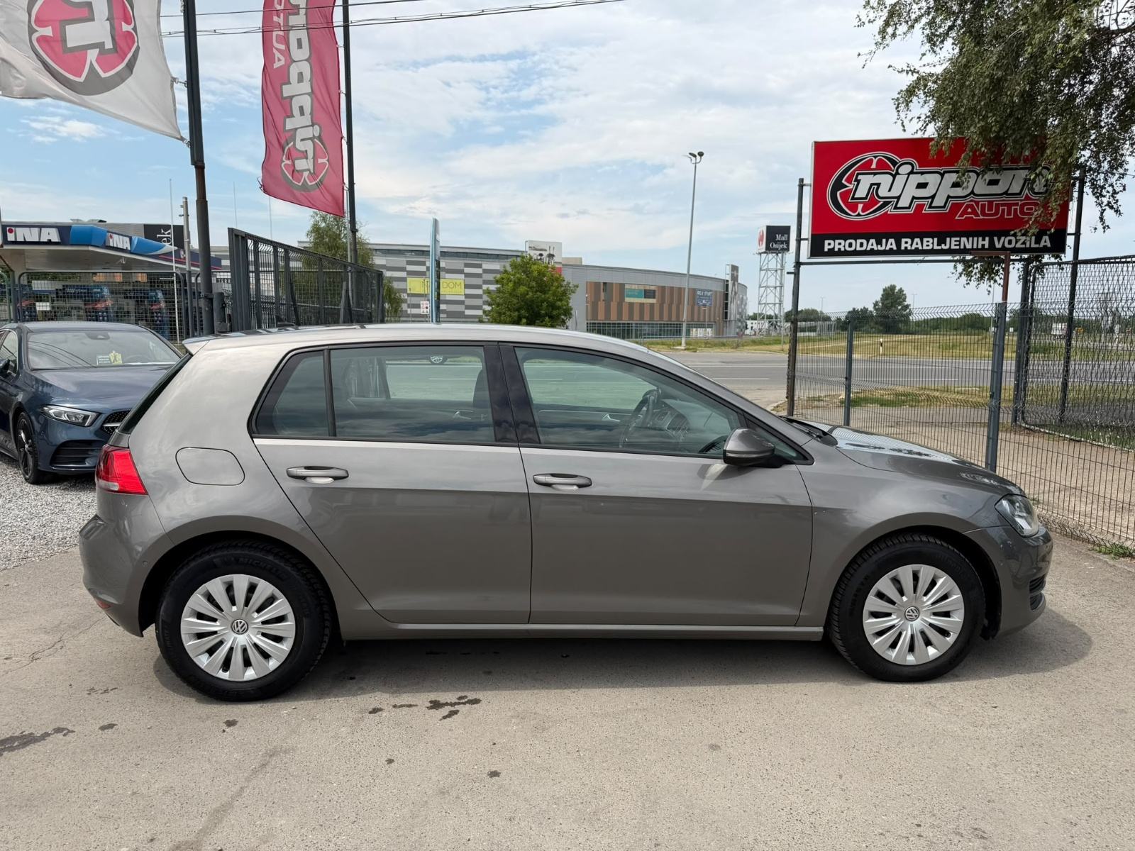 VW Golf 7 1,6 TDI NAVIGACIJA - KLIMA - TEMPOMAT - AUTOKREDIT, fotografija 7