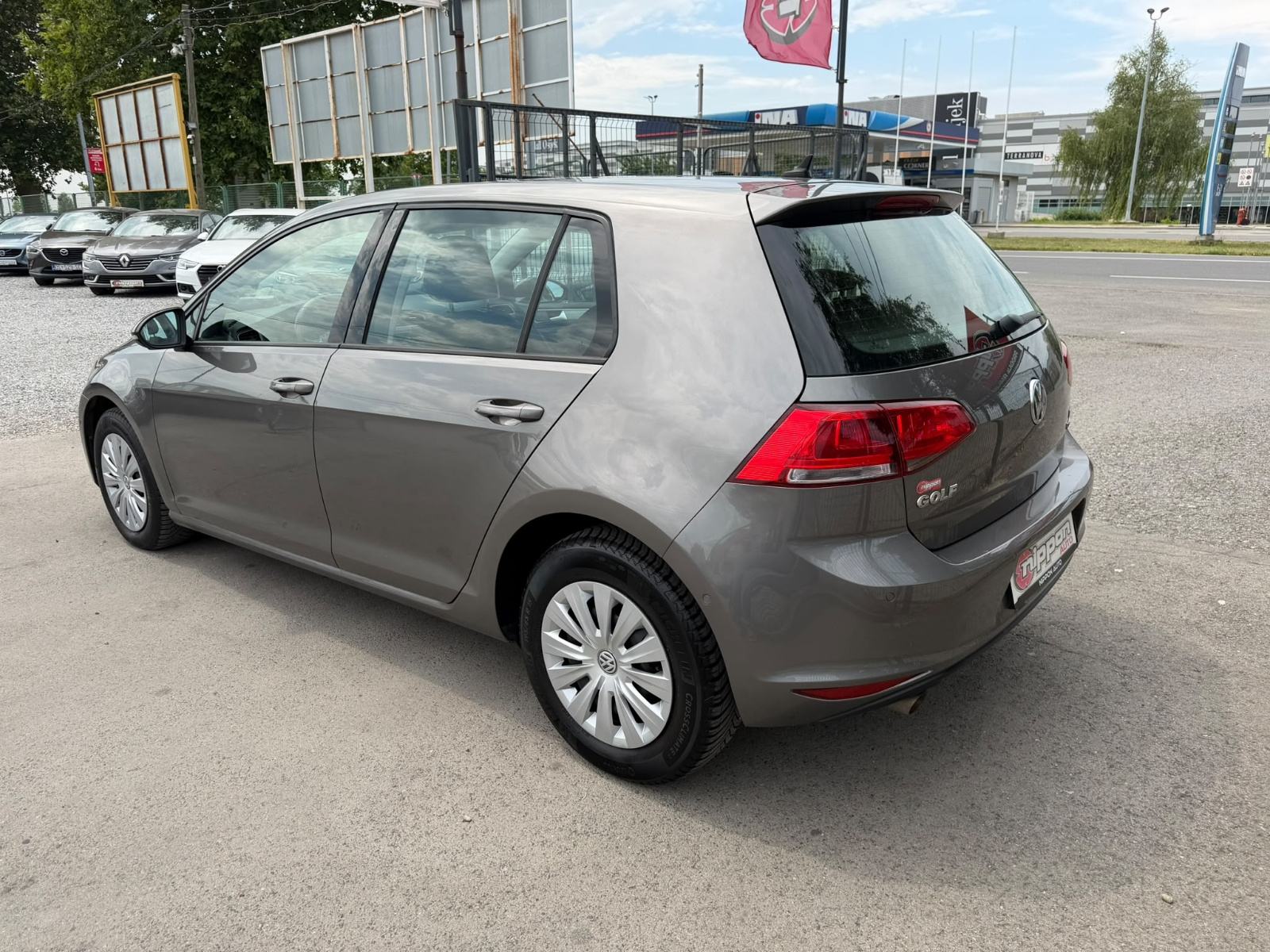 VW Golf 7 1,6 TDI NAVIGACIJA - KLIMA - TEMPOMAT - AUTOKREDIT, pogled izvana - slika 4