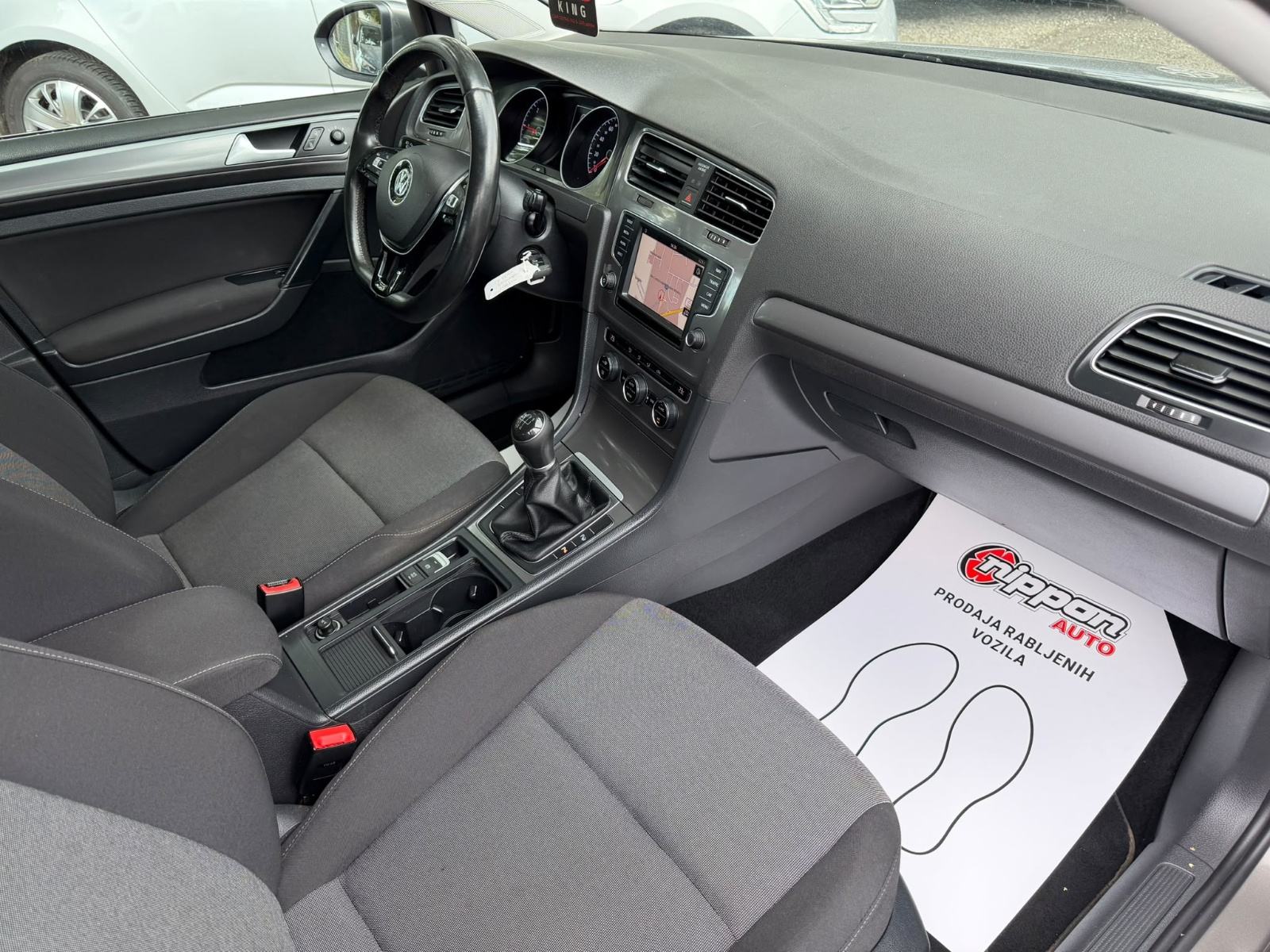 VW Golf 7 1,6 TDI NAVIGACIJA - KLIMA - TEMPOMAT - AUTOKREDIT, fotografija 18