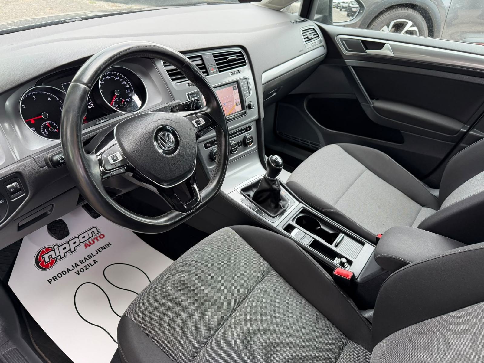 VW Golf 7 1,6 TDI NAVIGACIJA - KLIMA - TEMPOMAT - AUTOKREDIT, fotografija 10