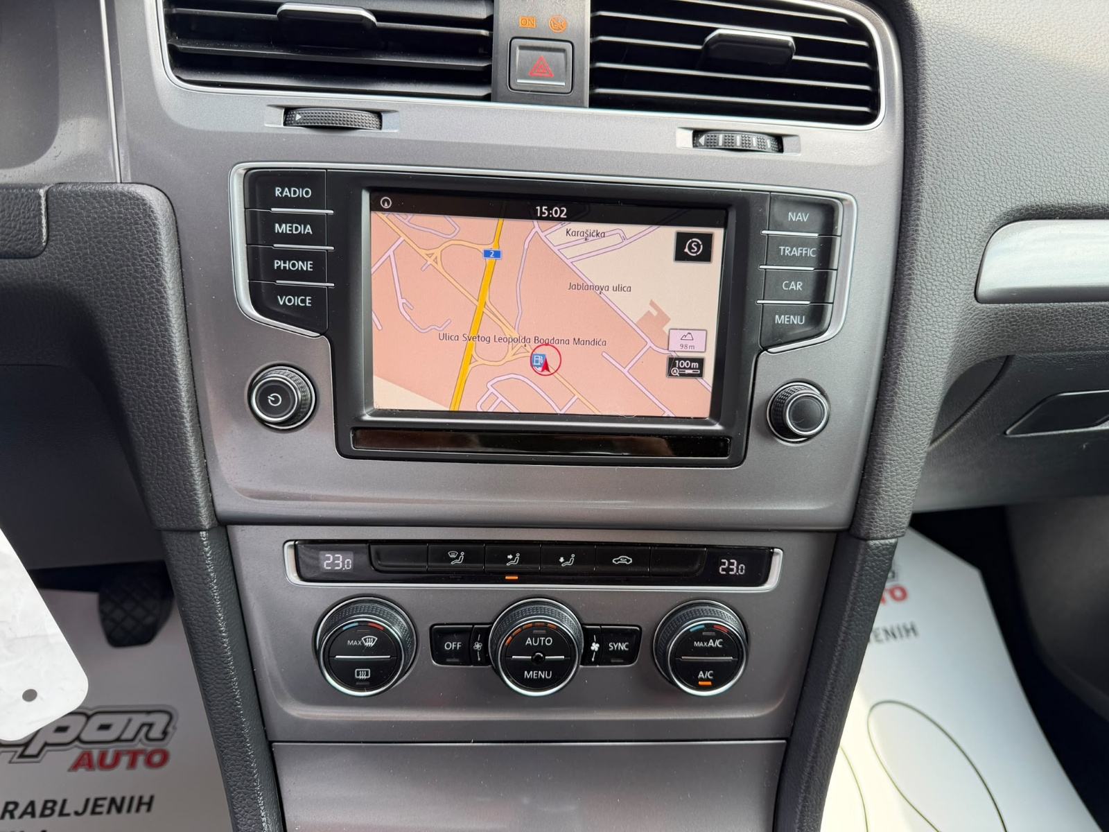 VW Golf 7 1,6 TDI NAVIGACIJA - KLIMA - TEMPOMAT - AUTOKREDIT, fotografija 15