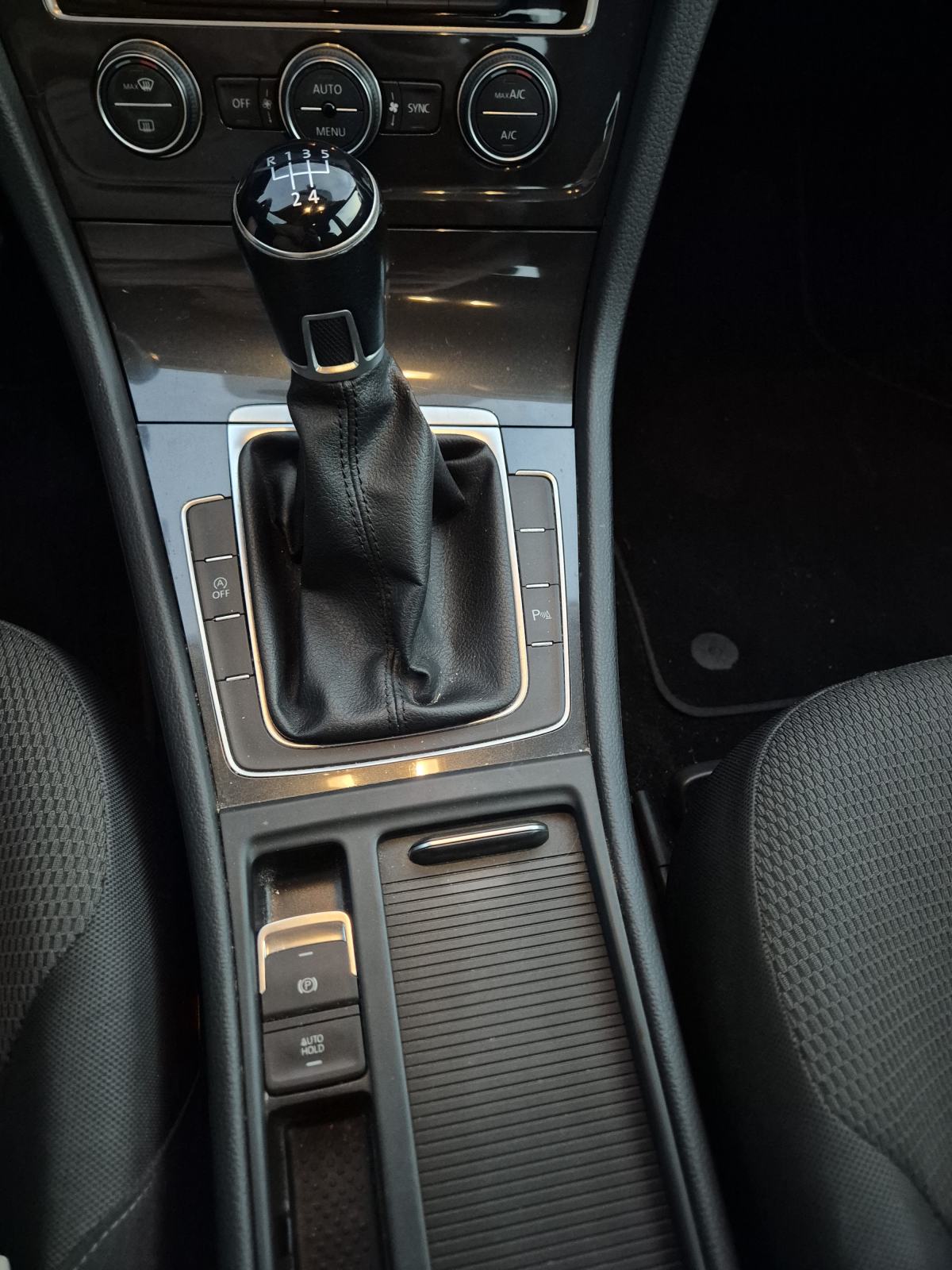 VW Golf 7 1,6 TDI, fotografija 12