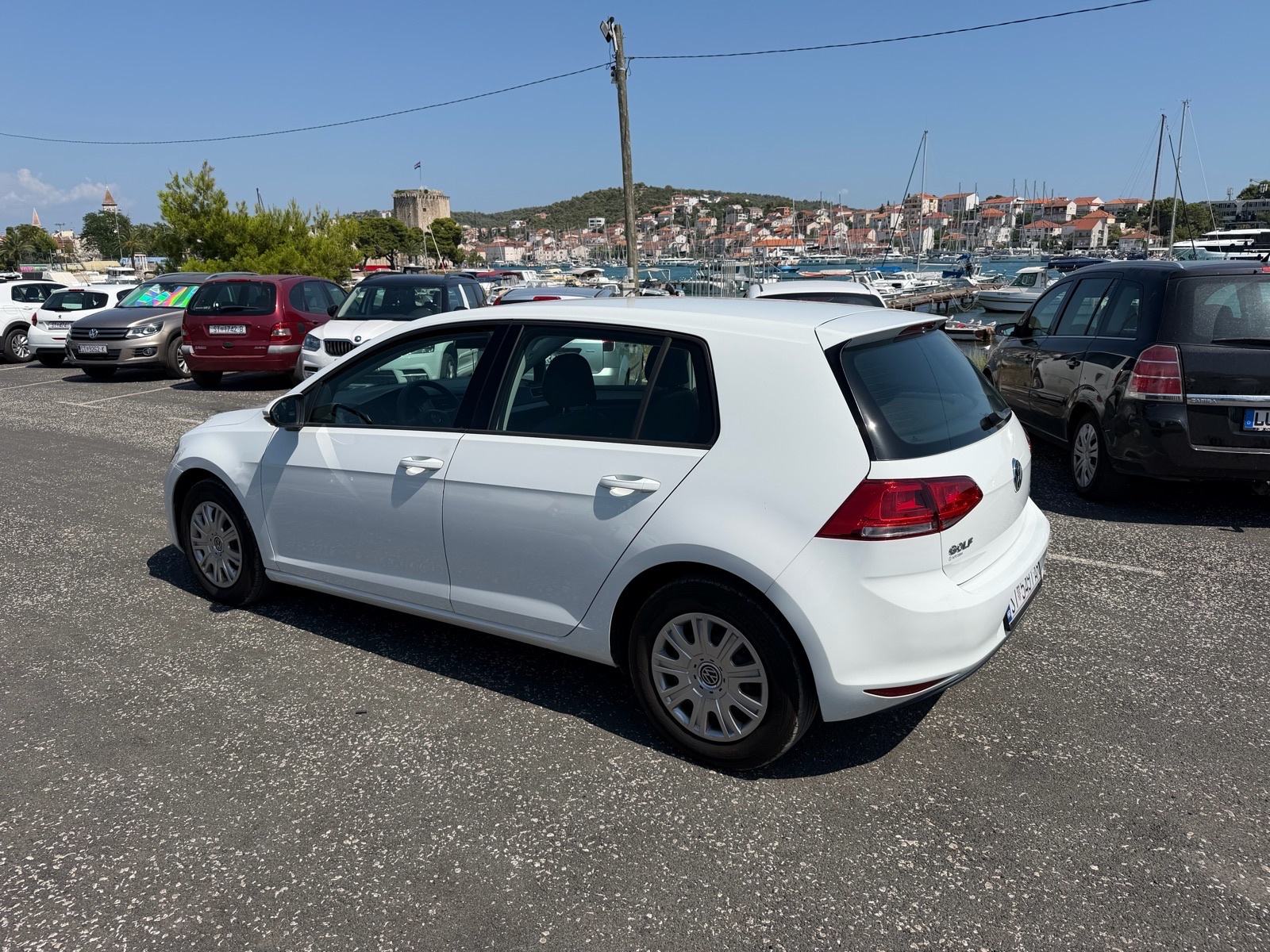 VW Golf 7 1,6 TDI reg godinu dana, fotografija 3