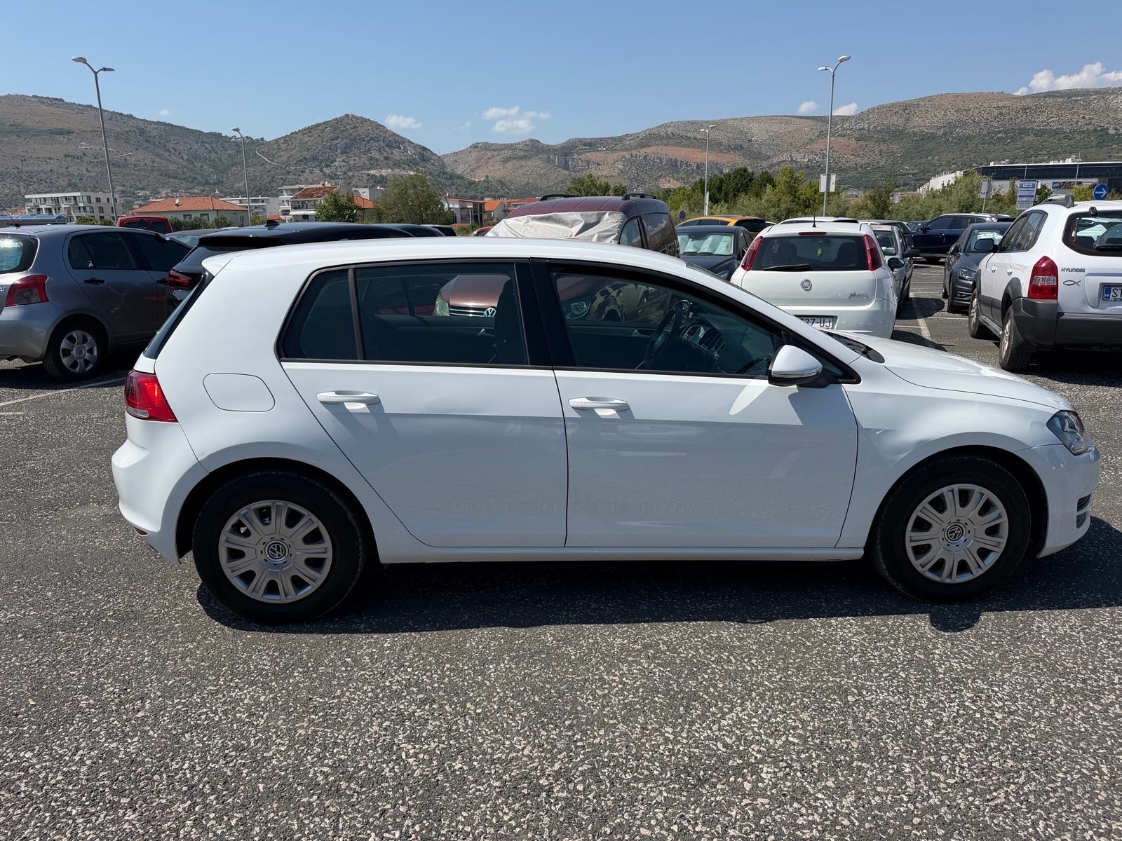 VW Golf 7 1,6 TDI reg godinu dana, fotografija 8