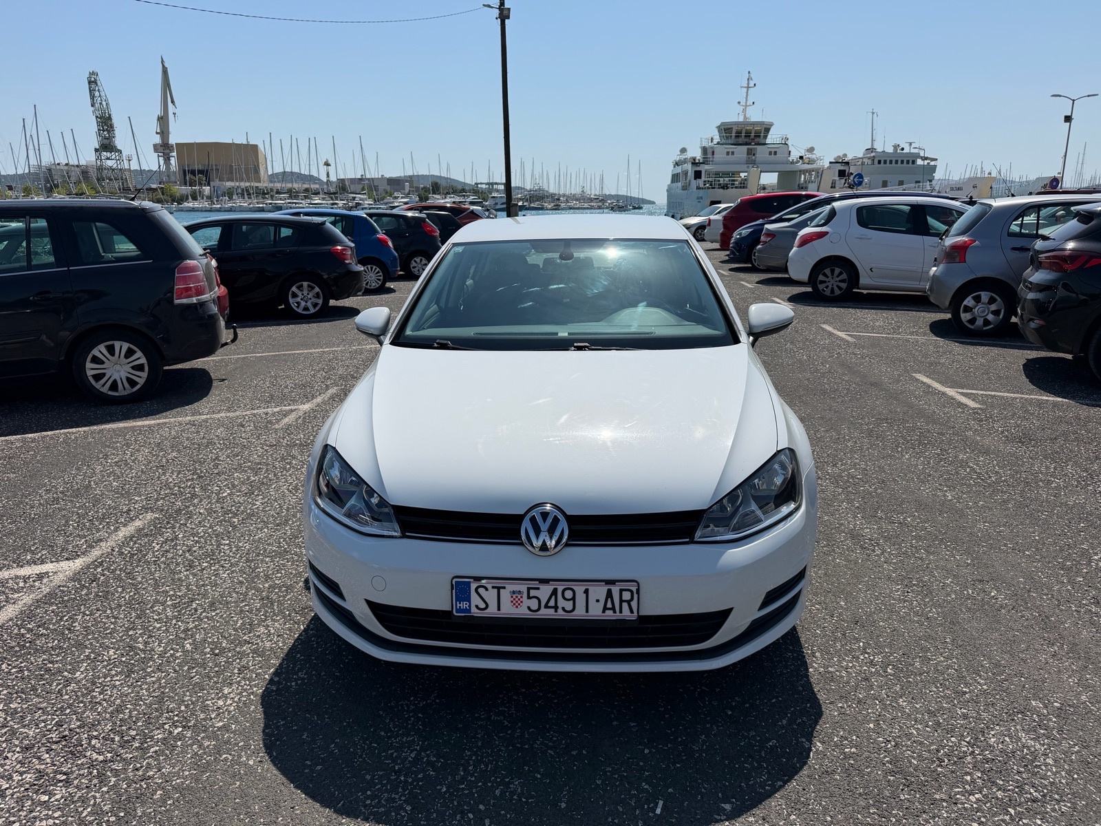 VW Golf 7 1,6 TDI reg godinu dana, fotografija 12