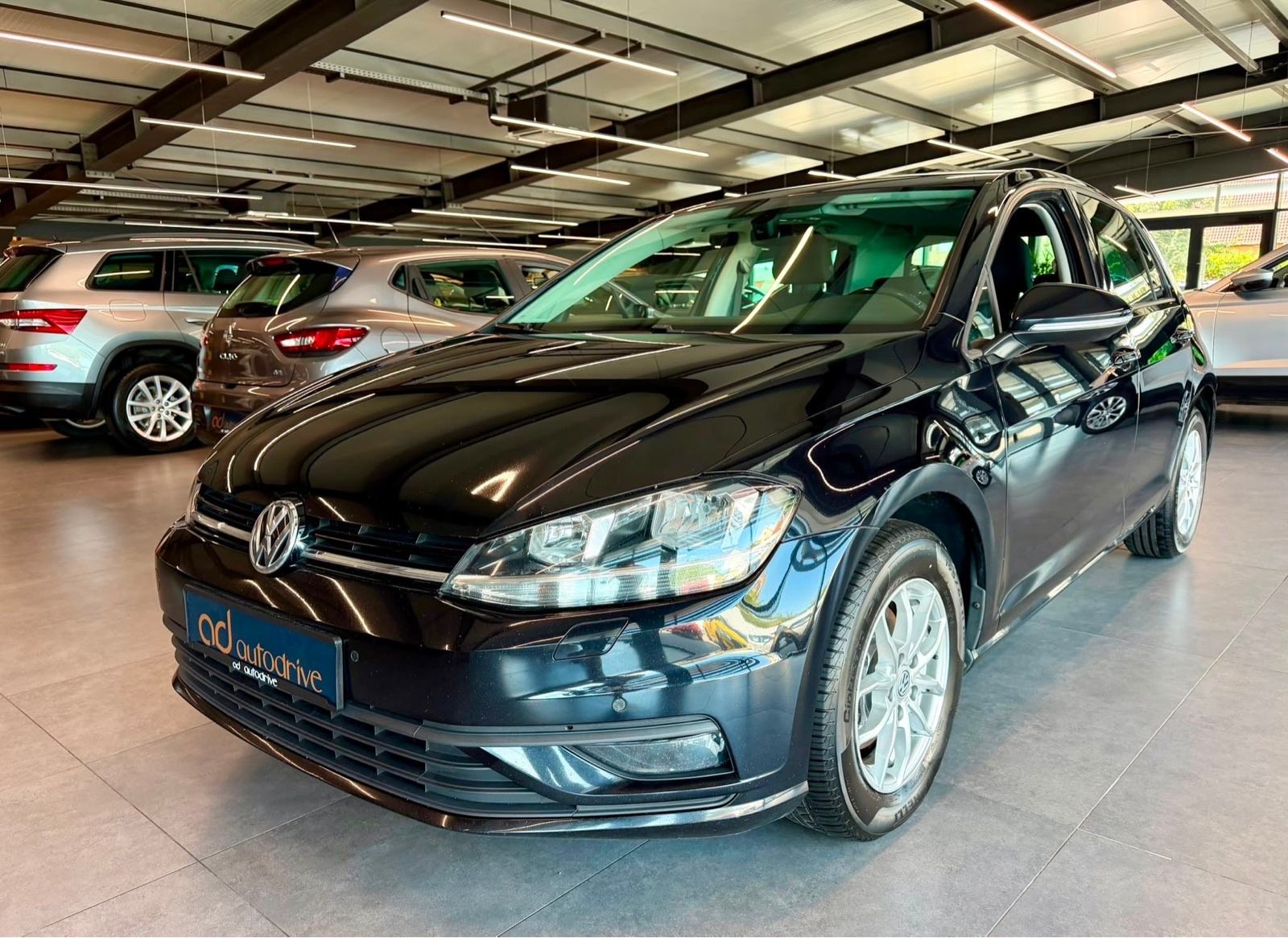 VW Golf 7 1,6 TDI NAVI • KLIMA • REGISTRIRAN • TEMPOMAT • LEASING, fotografija 2