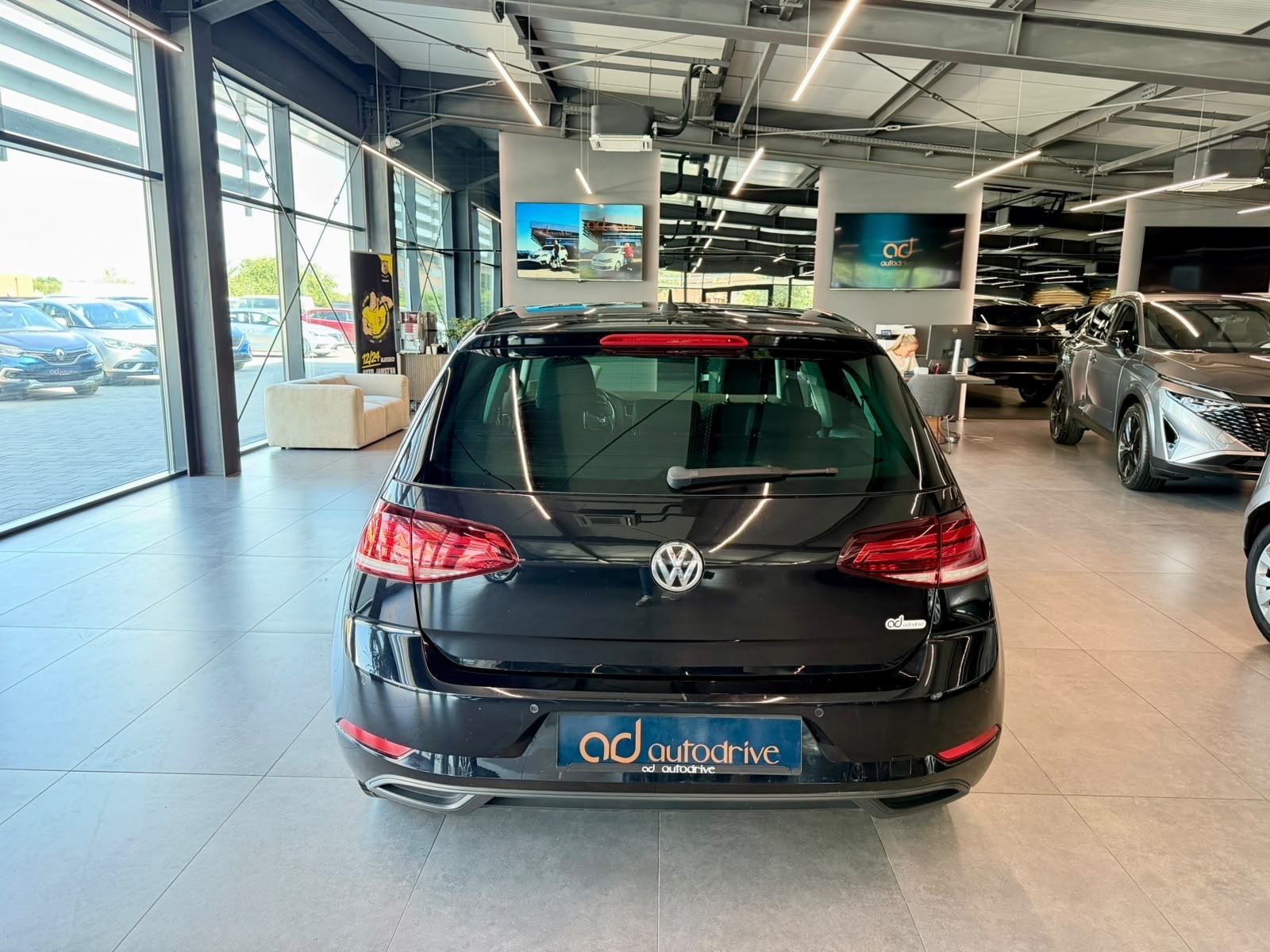 VW Golf 7 1,6 TDI NAVI • KLIMA • REGISTRIRAN • TEMPOMAT • LEASING, fotografija 6