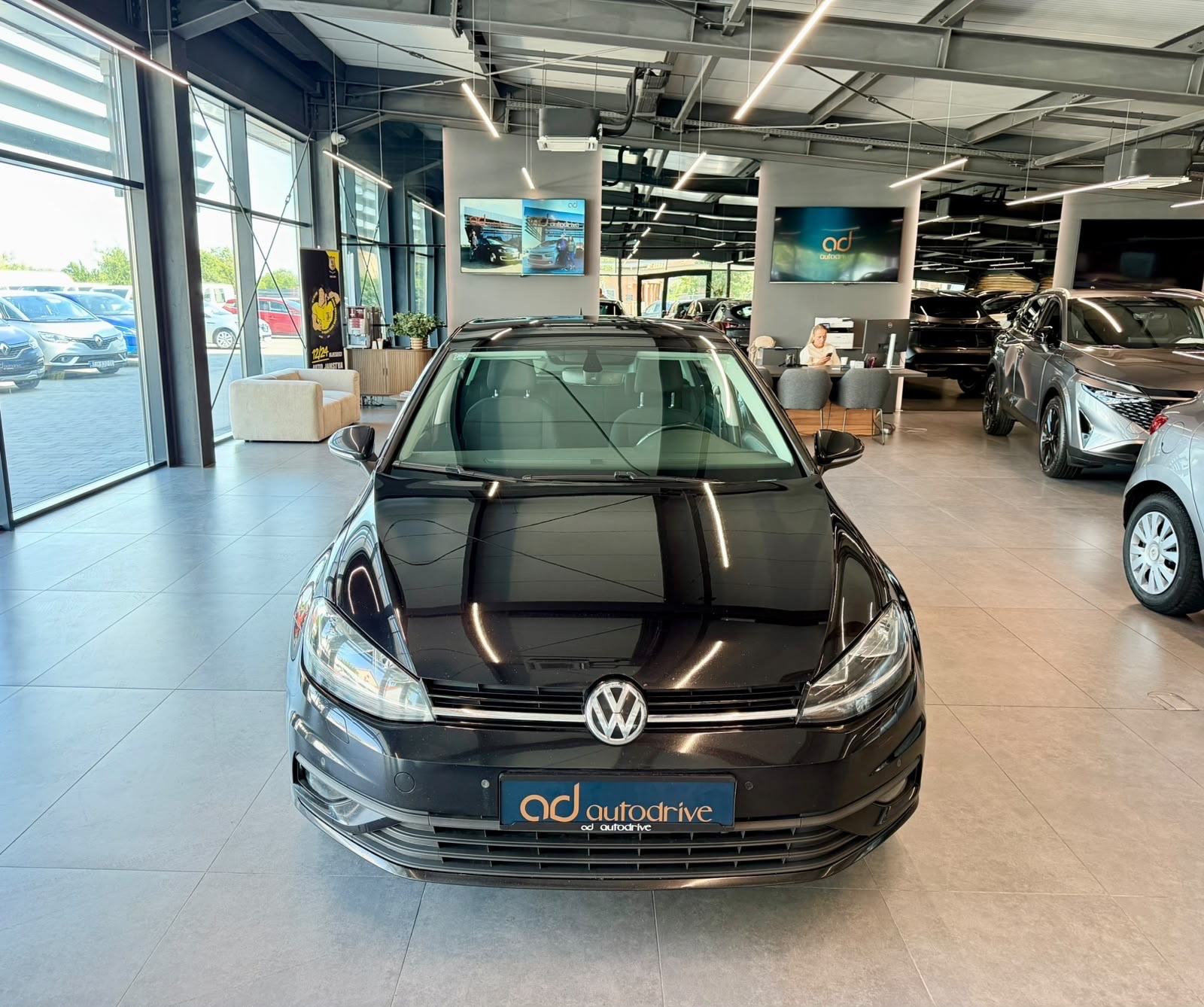 VW Golf 7 1,6 TDI NAVI • KLIMA • REGISTRIRAN • TEMPOMAT • LEASING, fotografija 3