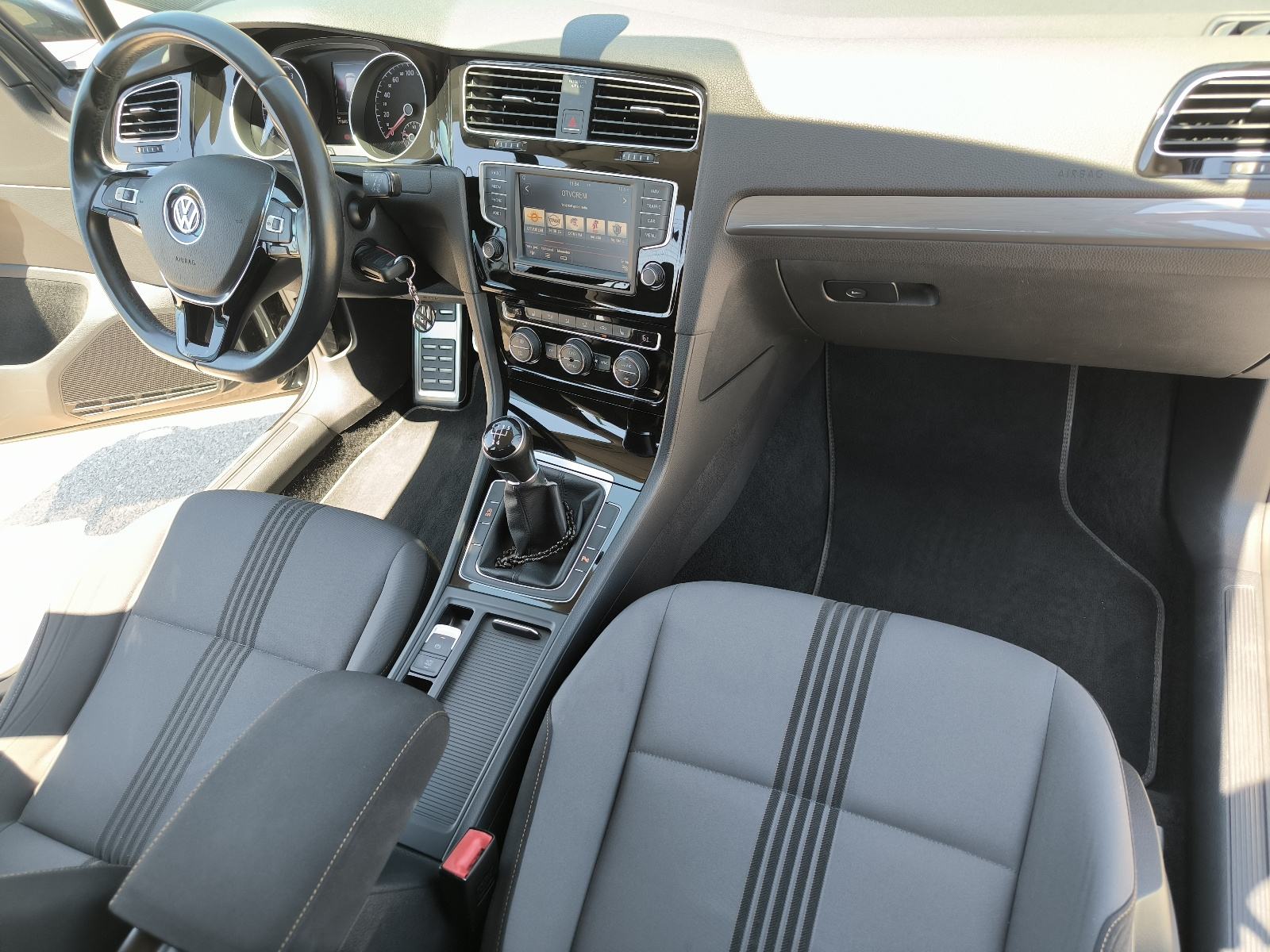 VW Golf 7 1,6 TDI, fotografija 12