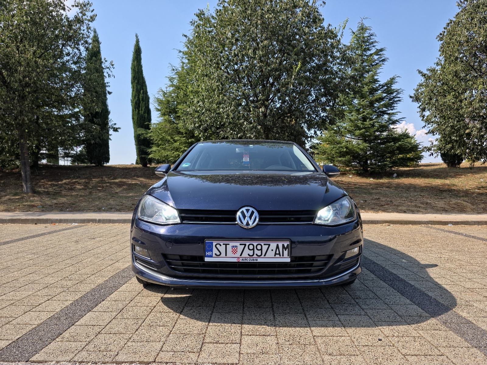VW Golf 7 1,6 TDI / 8 novih guma / registriran 01/27, fotografija 3