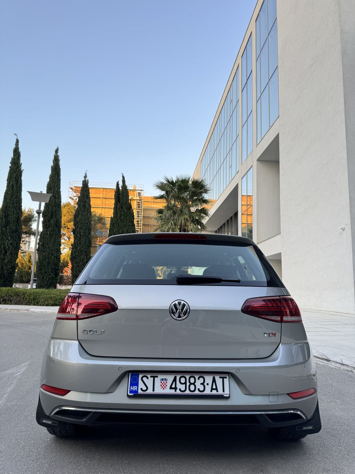 VW Golf 7,5 1,6 TDI REG GODINU DANA ALKANTARA MF VOLAN AUT KLIMA ALU, fotografija 6
