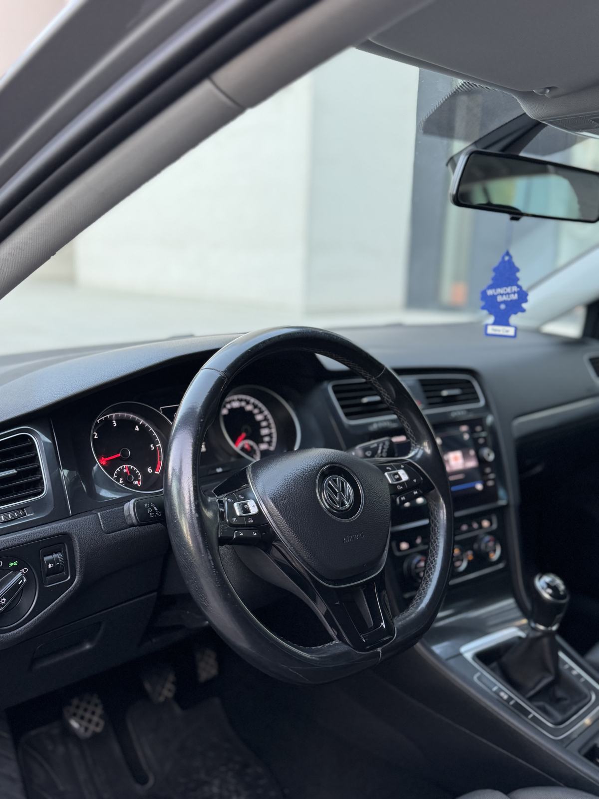VW Golf 7,5 1,6 TDI REG GODINU DANA ALKANTARA MF VOLAN AUT KLIMA ALU, fotografija 10