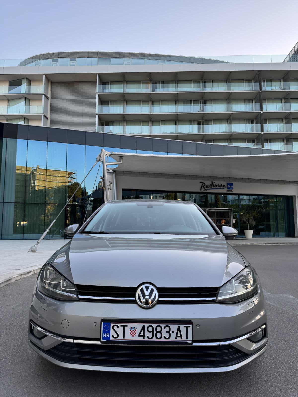 VW Golf 7,5 1,6 TDI REG GODINU DANA ALKANTARA MF VOLAN AUT KLIMA ALU, fotografija 2