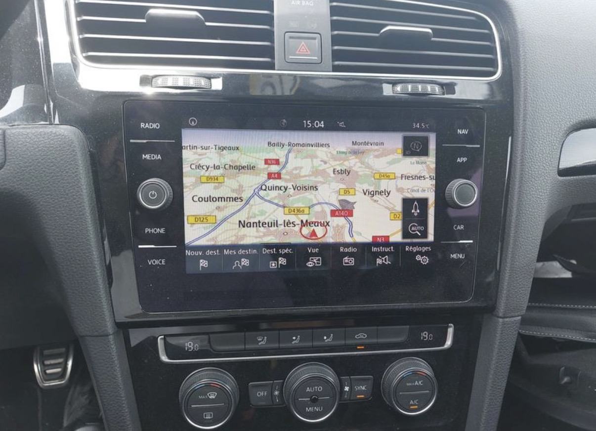 VW Golf 7 1,6 TDI SOUND,NAVI,PDC,KAMERA,JAMSTVO,TOP STANJE!!!, fotografija 6