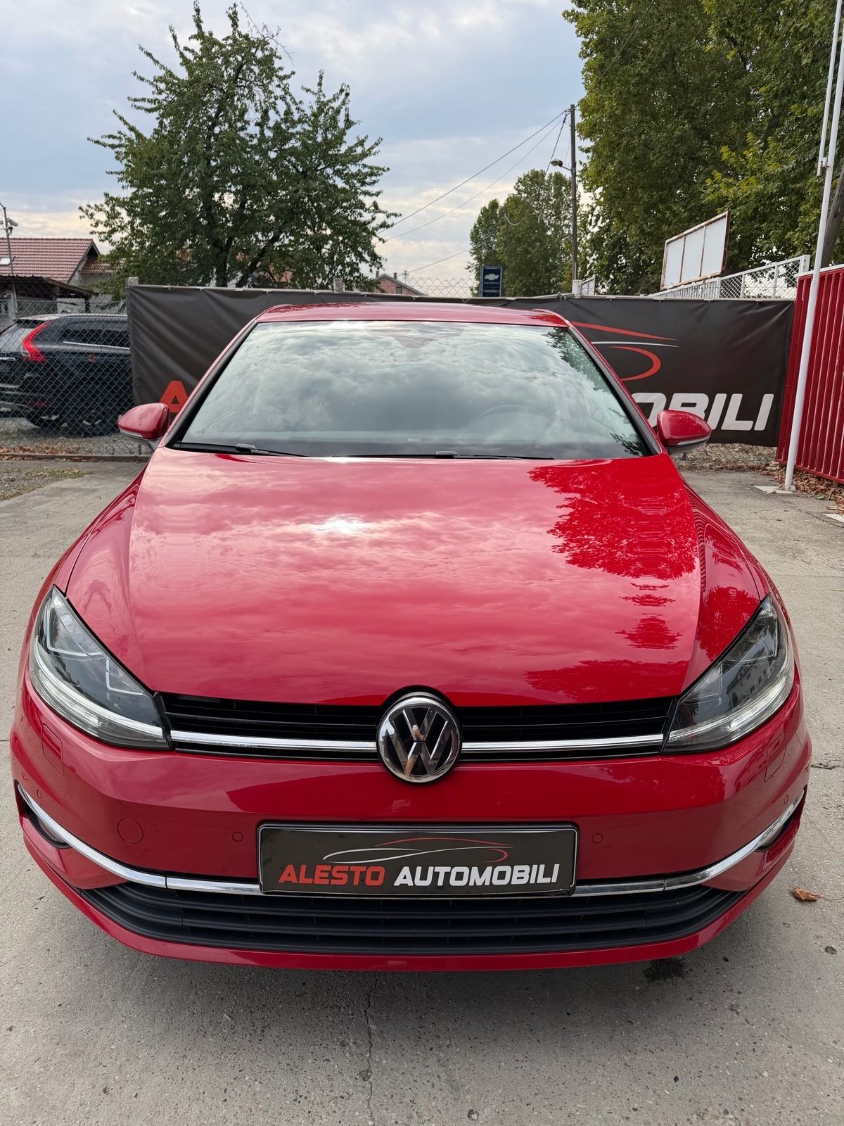 VW Golf 7 1,6 TDI,SOUND,OD PRVOG VLASNIKA,VELIKI SERVIS,TOP STANJE!!, fotografija 2