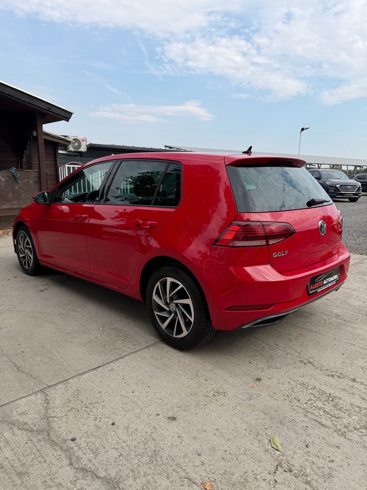 VW Golf 7 1,6 TDI,SOUND,OD PRVOG VLASNIKA,VELIKI SERVIS,TOP STANJE!!, fotografija 5