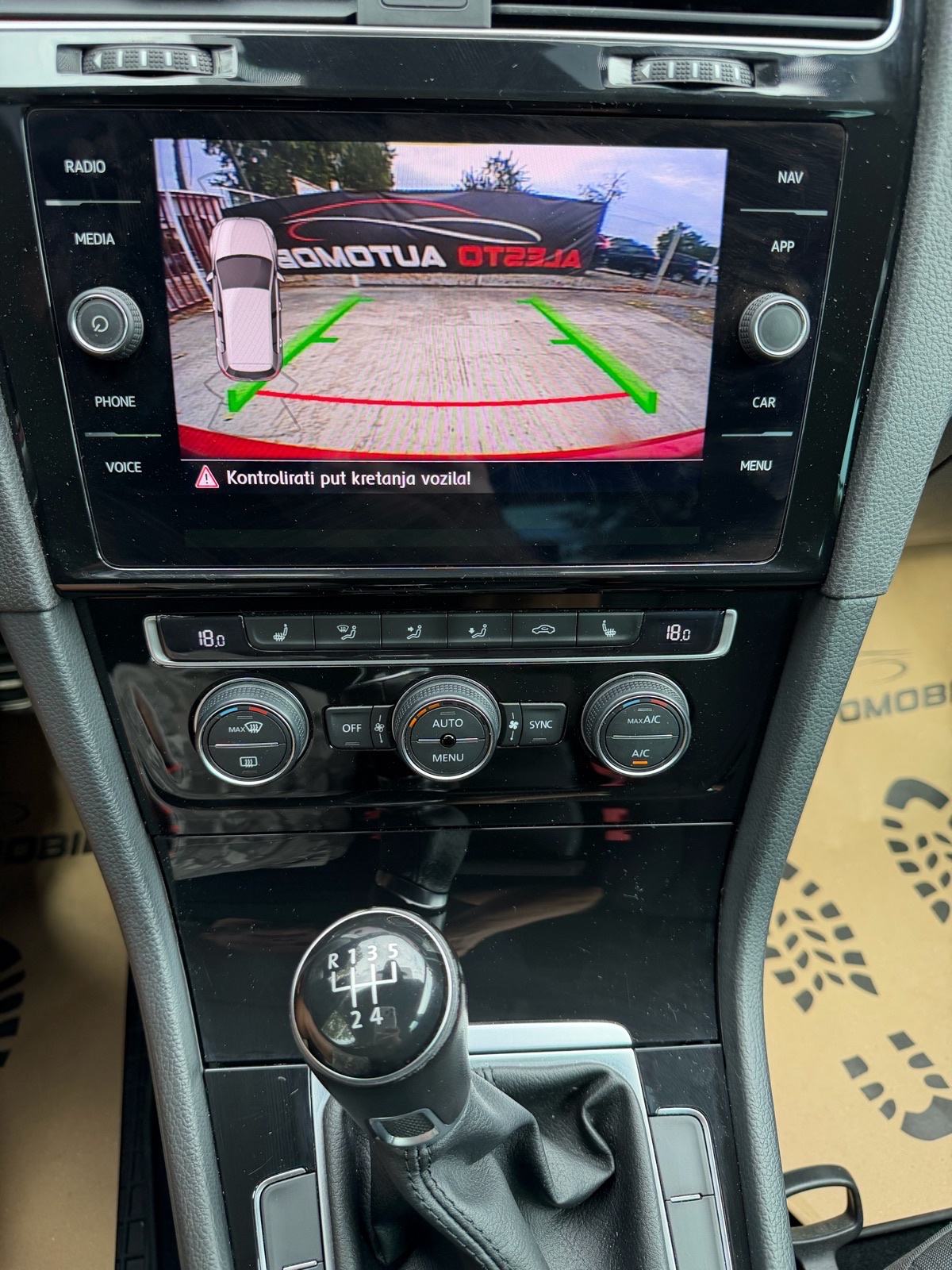 VW Golf 7 1,6 TDI,SOUND,OD PRVOG VLASNIKA,VELIKI SERVIS,TOP STANJE!!, fotografija 18