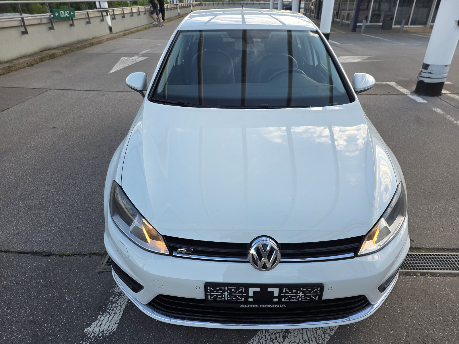 VW Golf 7 1,6TDI R Line oprema, fotografija 9
