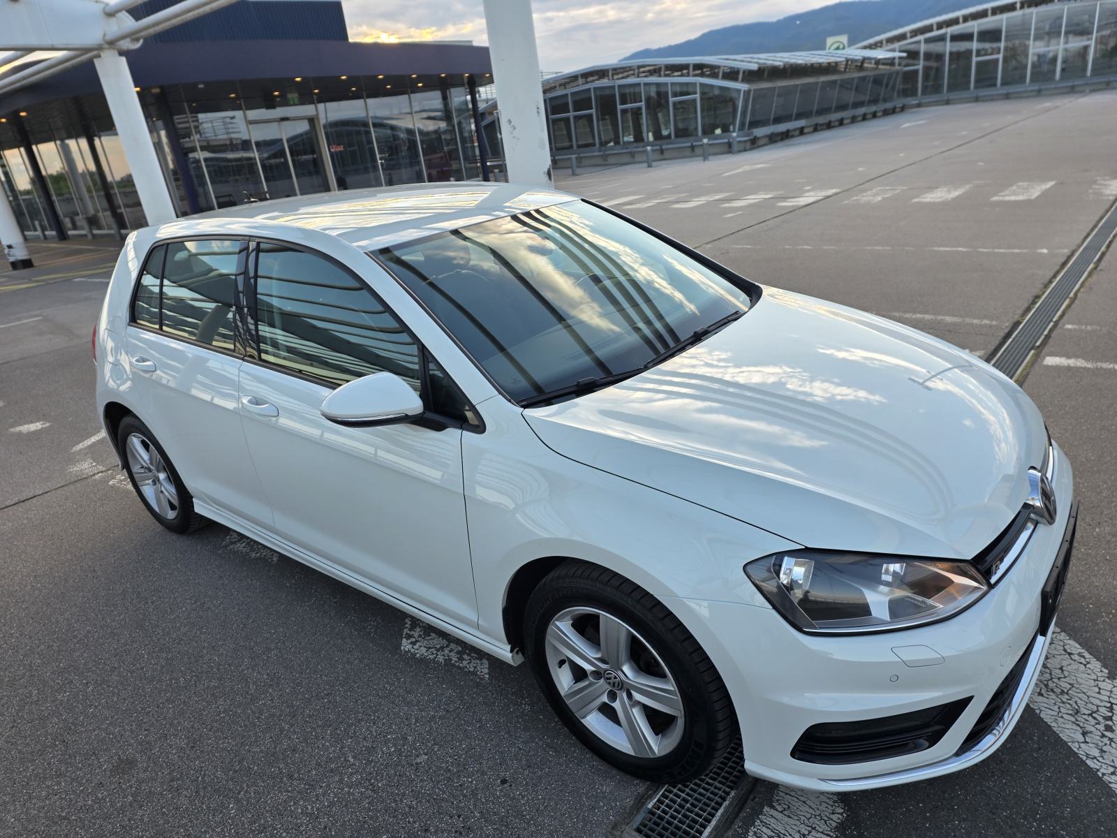 VW Golf 7 1,6TDI R Line oprema, fotografija 7
