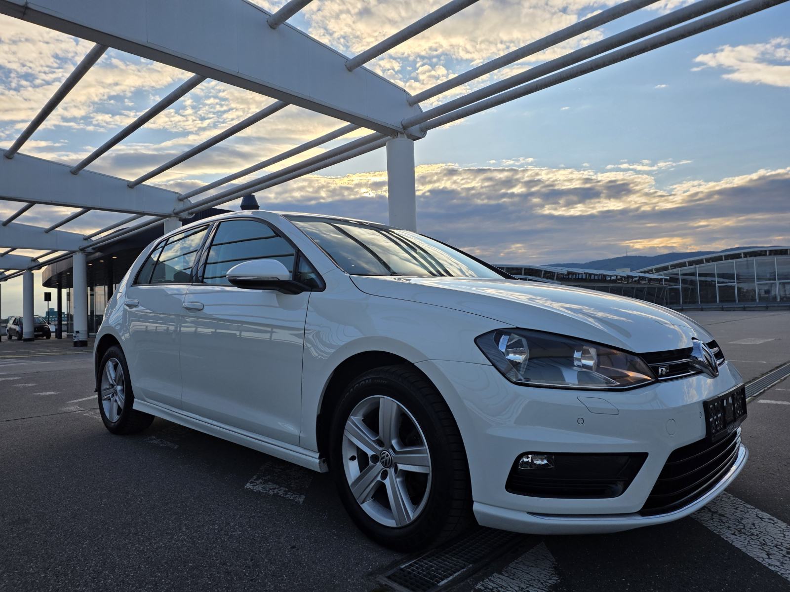 VW Golf 7 1,6TDI R Line oprema, fotografija 8