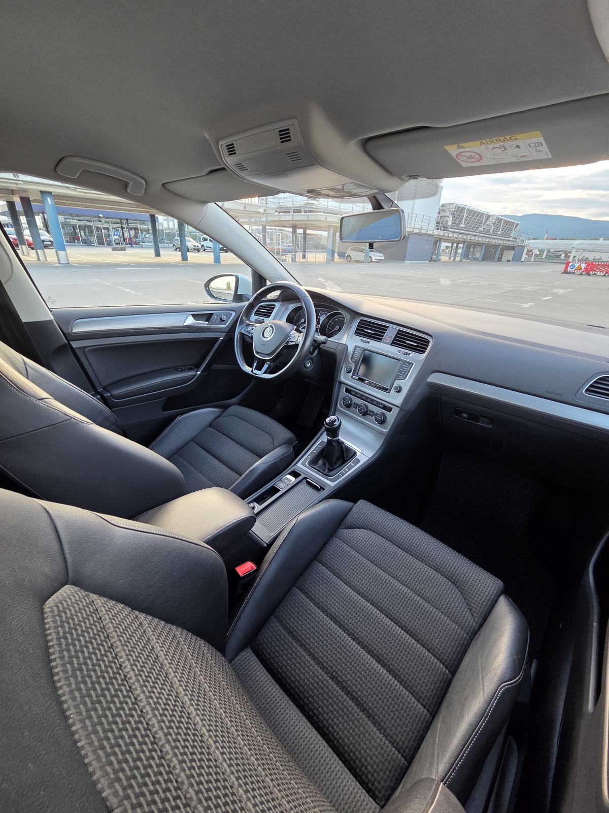 VW Golf 7 1,6TDI R Line oprema, fotografija 18