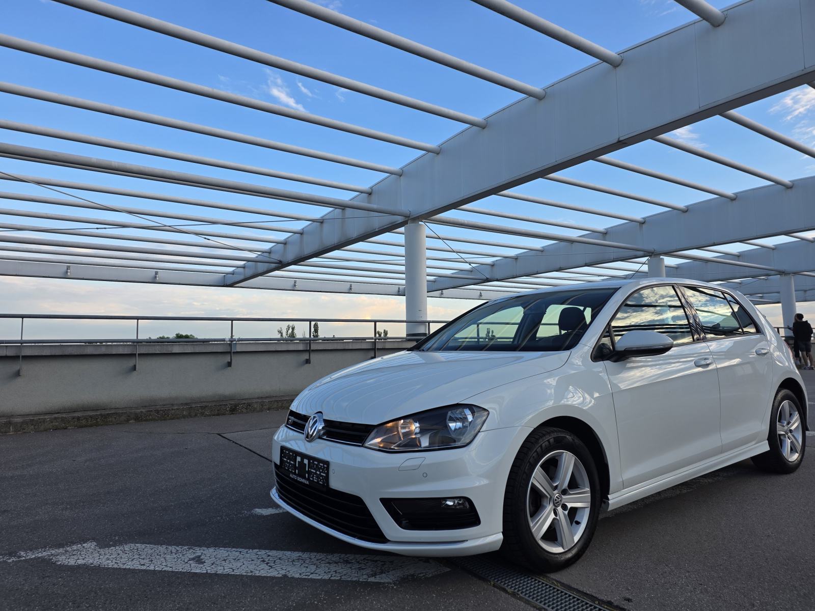 VW Golf 7 1,6TDI R Line oprema, fotografija 11