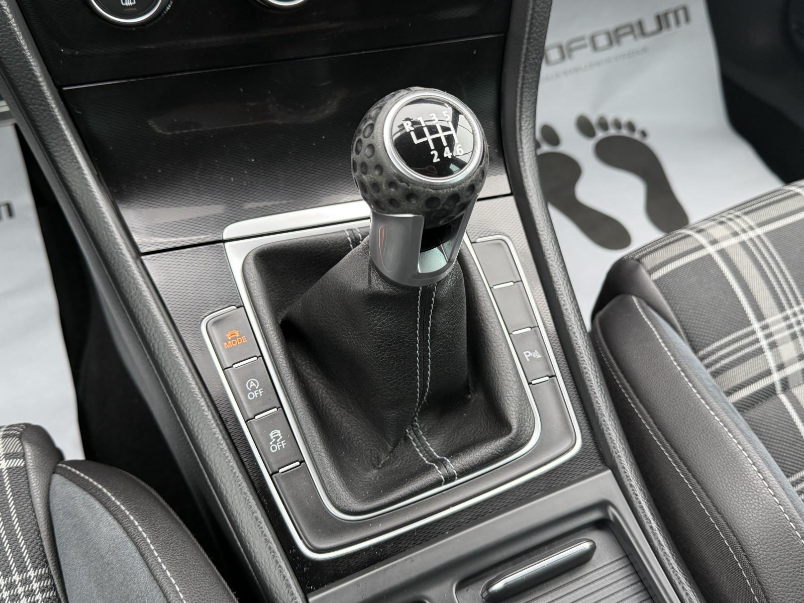 VW Golf 7 2.0 GTD ** XENON, NAVI, ALU 18, REG 7/2027 **, fotografija 13