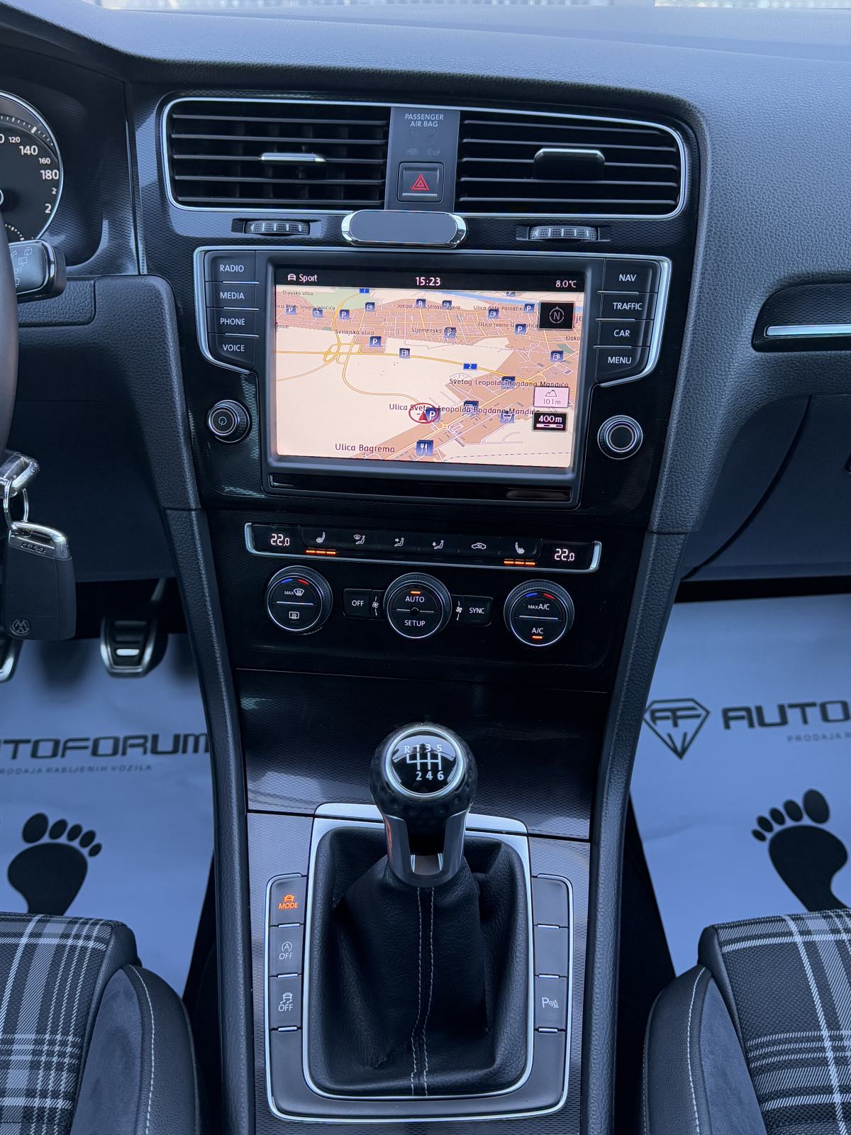 VW Golf 7 2.0 GTD ** XENON, NAVI, ALU 18, REG 7/2027 **, fotografija 12
