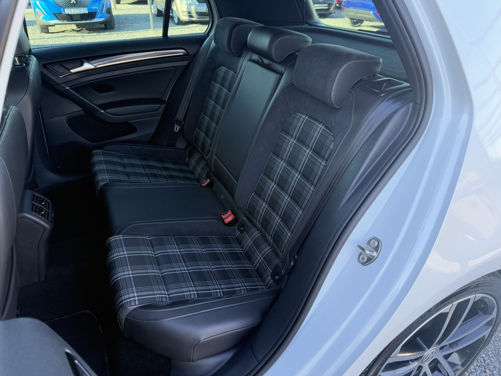 VW Golf 7 2.0 GTD ** XENON, NAVI, ALU 18, REG 7/2027 **, fotografija 18