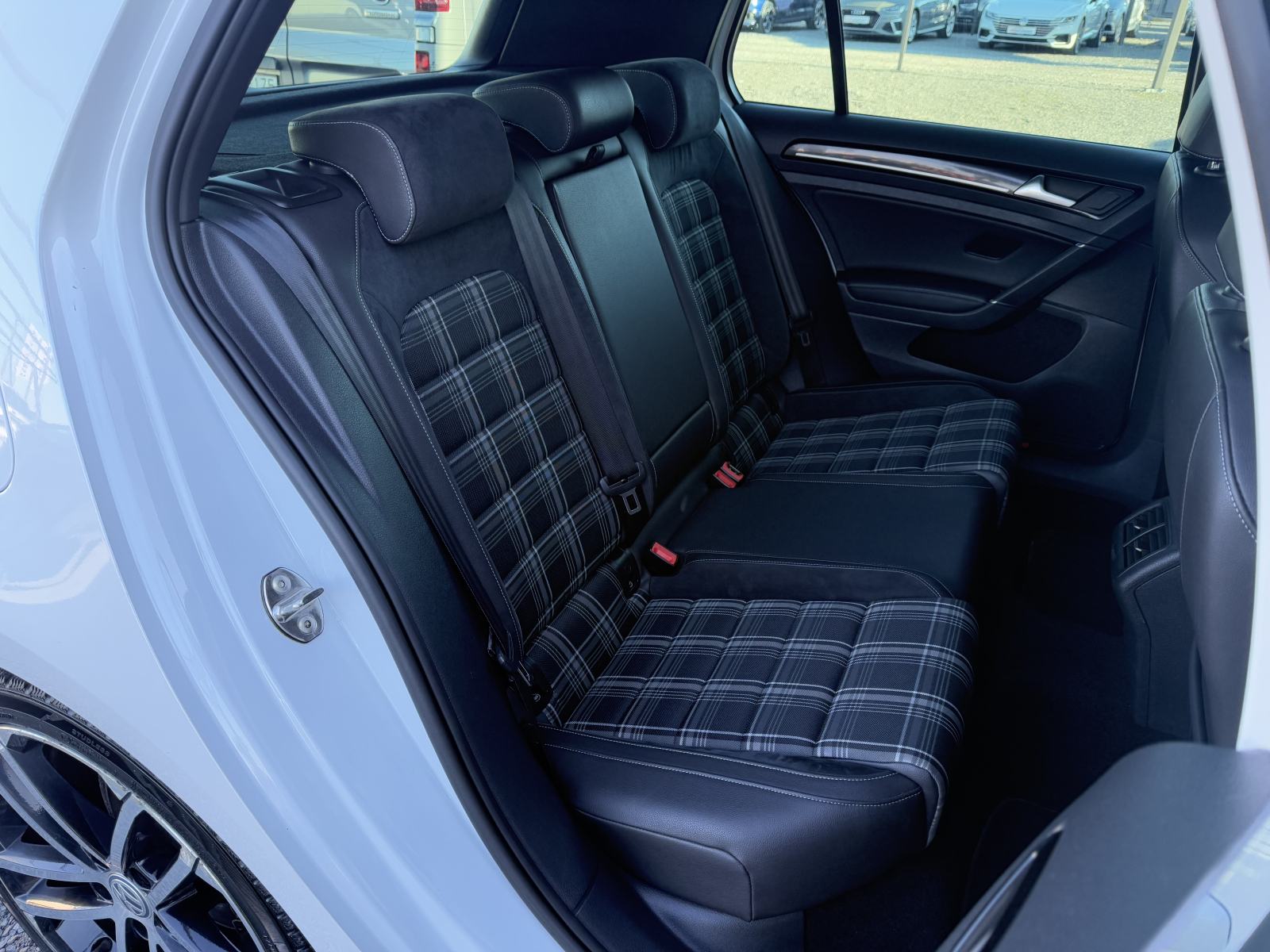 VW Golf 7 2.0 GTD ** XENON, NAVI, ALU 18, REG 7/2027 **, fotografija 20