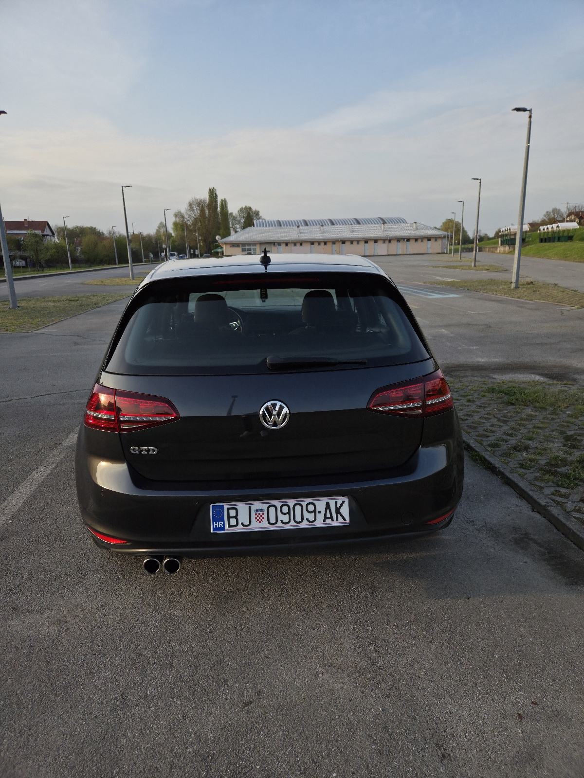 VW Golf 7 2.0 GTD, fotografija 3