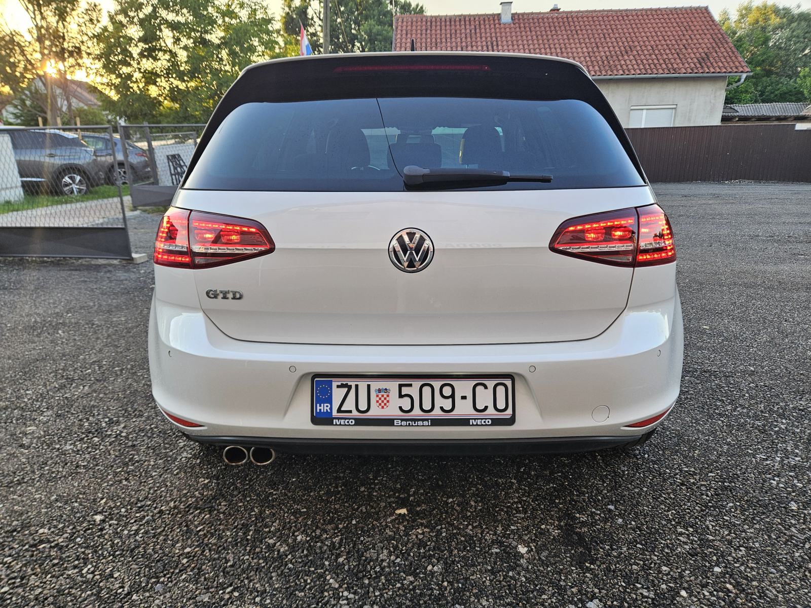 VW Golf 7 2,0 GTD WEBASTO,PERLA BIJELA, TOP STANJE!!!, pogled izvana - slika 5