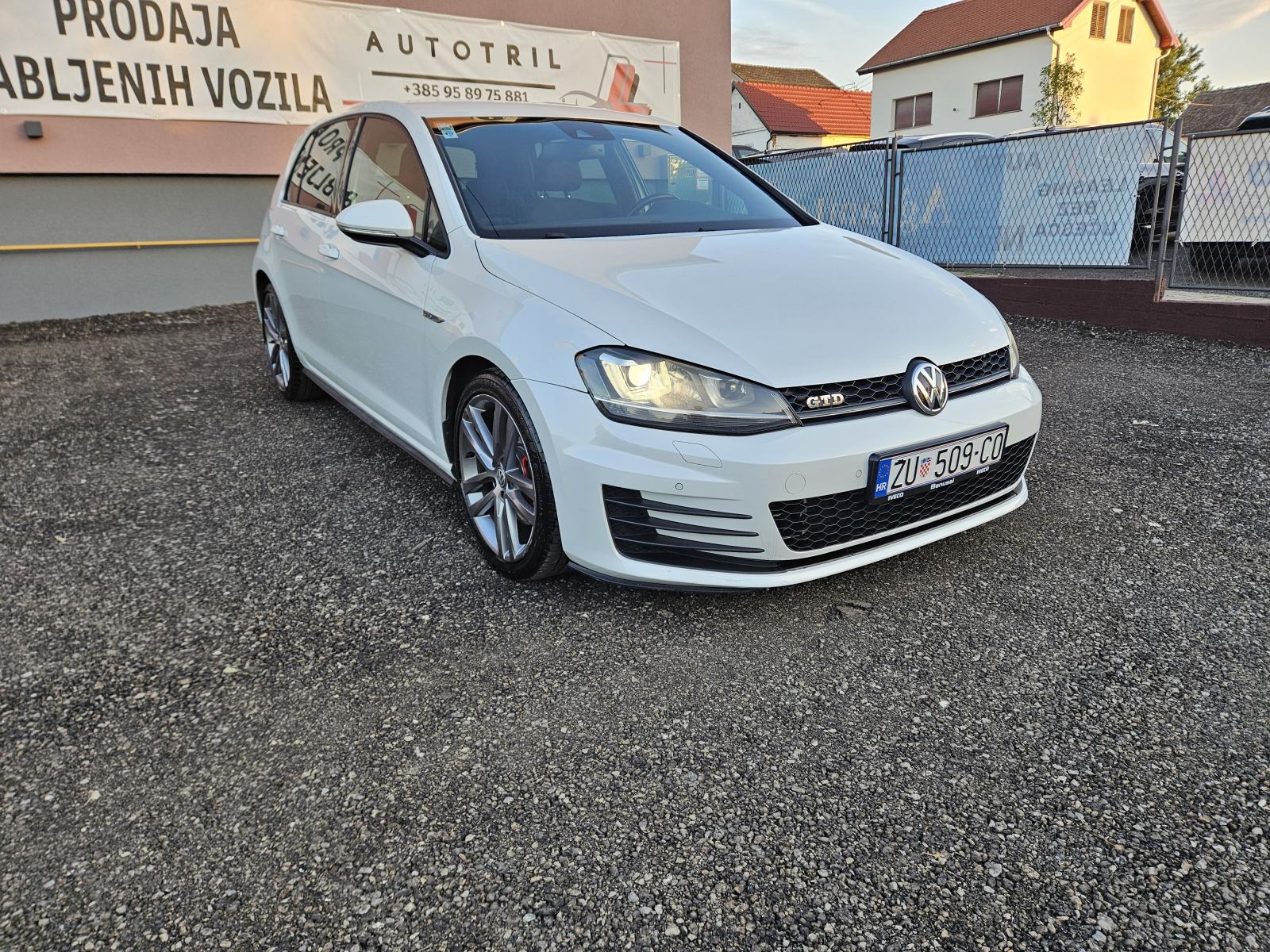 VW Golf 7 2,0 GTD WEBASTO,PERLA BIJELA, TOP STANJE!!!, pogled izvana - slika 2