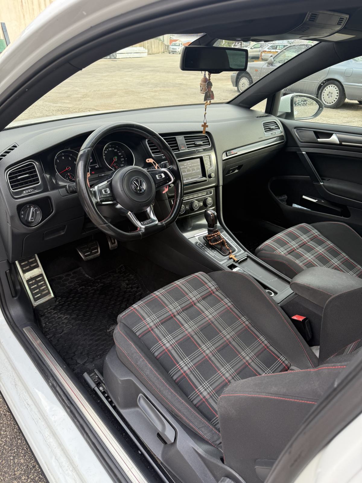 VW Golf 7 2.0 GTI automatik, fotografija 7