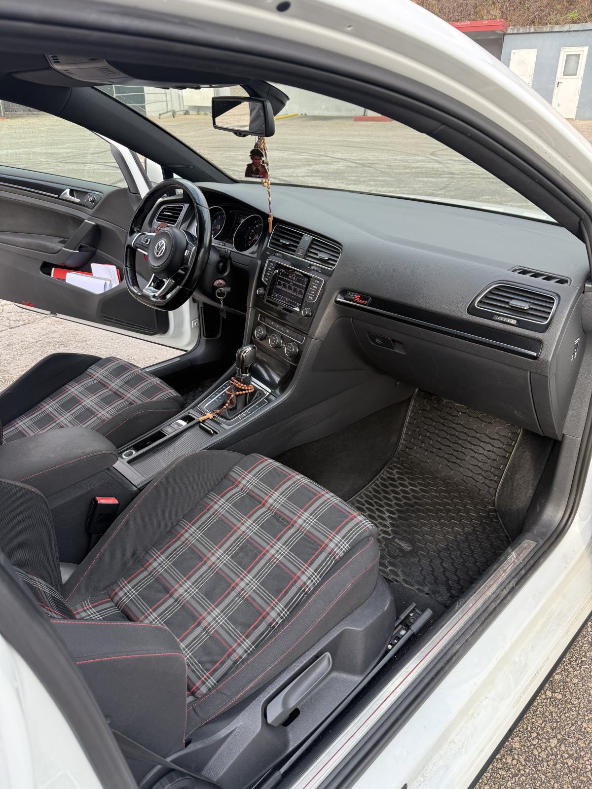 VW Golf 7 2.0 GTI automatik, fotografija 8