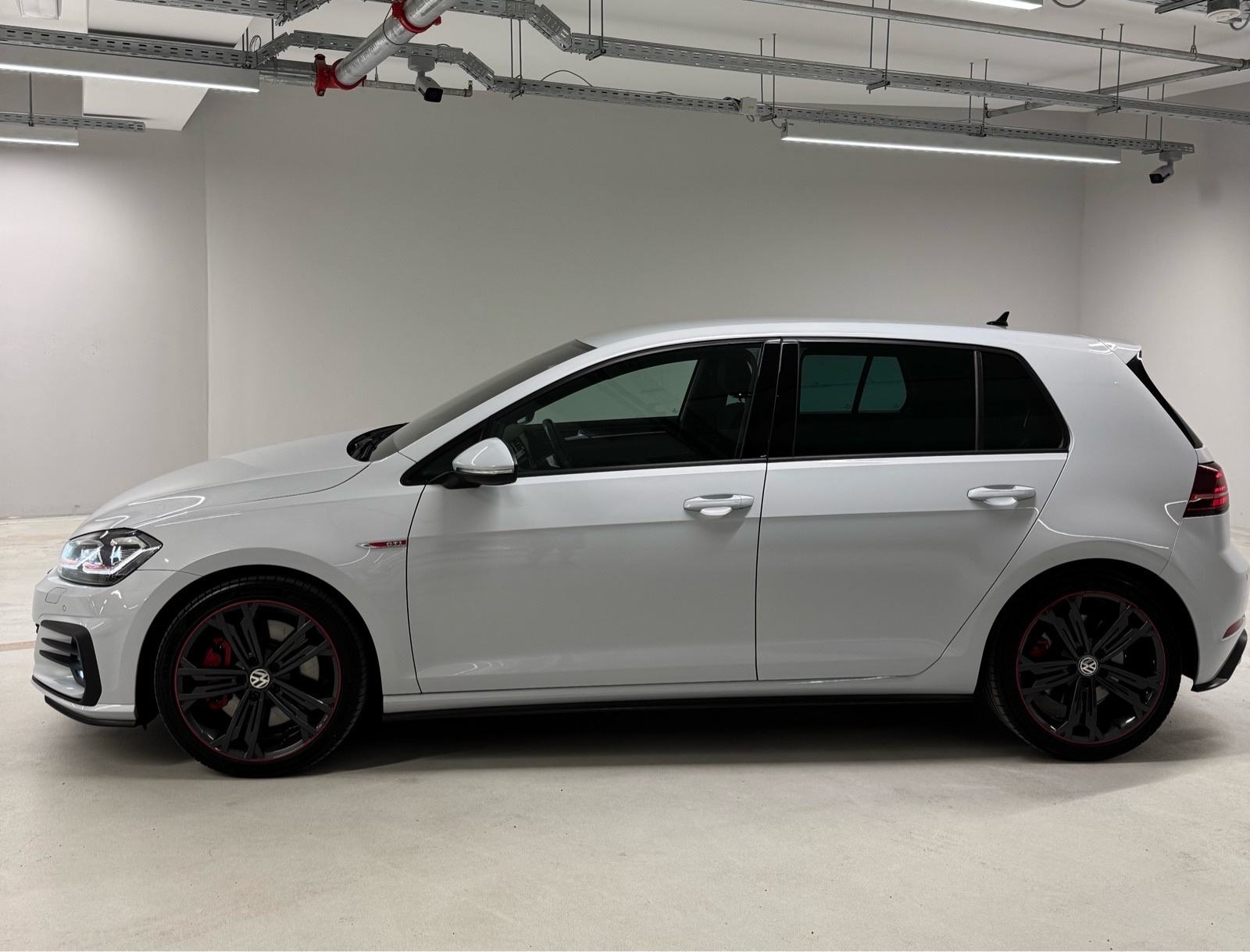 VW Golf 7.5 2,0 GTI DSG Performance Matrix Virtual Kamera ACC, fotografija 4