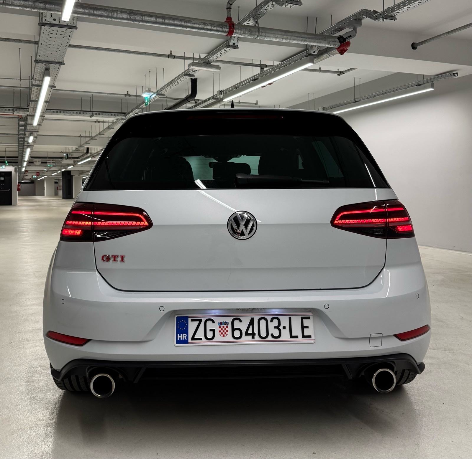 VW Golf 7.5 2,0 GTI DSG Performance Matrix Virtual Kamera ACC, fotografija 7