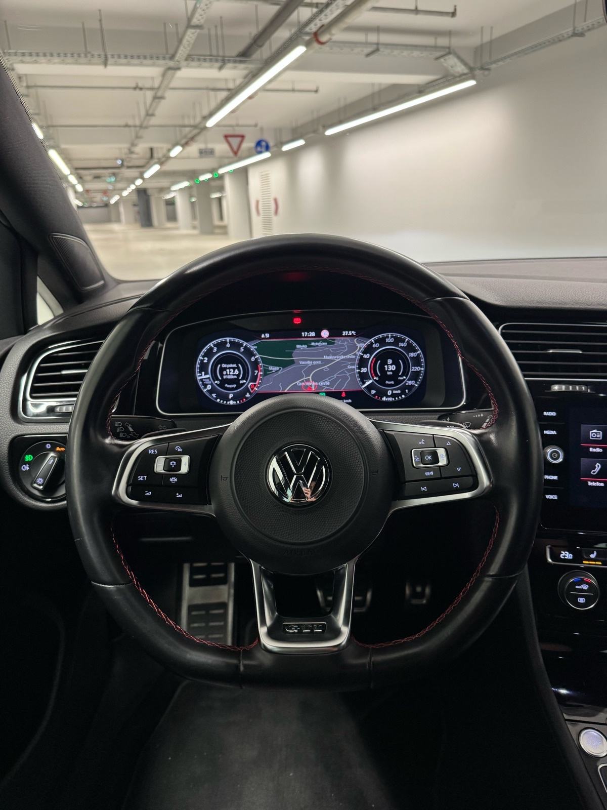 VW Golf 7.5 2,0 GTI DSG Performance Matrix Virtual Kamera ACC, fotografija 14