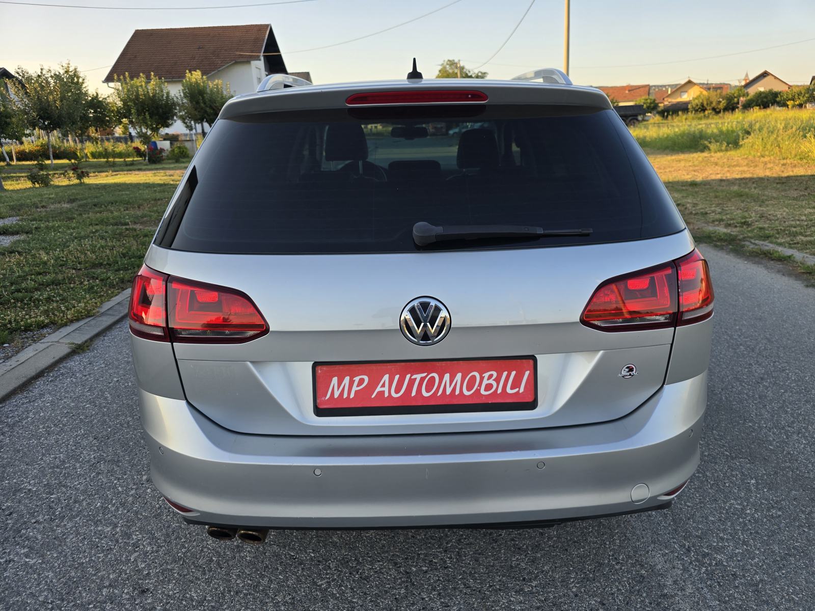 VW Golf 7 2,0 TDI-2015gd.md-NAVIGACIJA-climatronic,xenon,koža,alu18"KA, fotografija 7