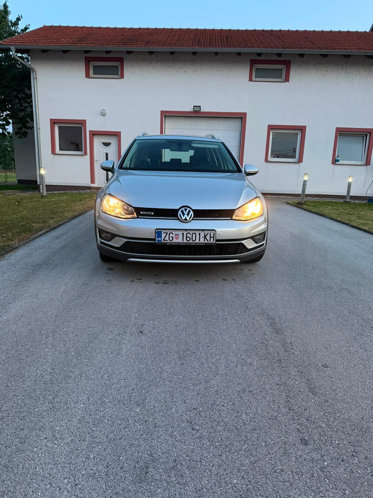 VW Golf 7 2.0 TDI ALLTRACK automatik, fotografija 2
