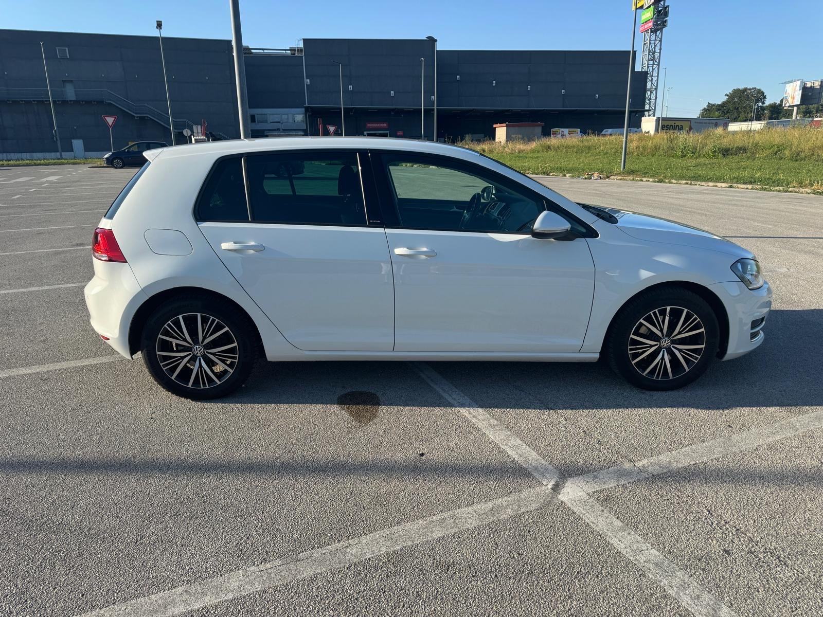 VW Golf 7 2,0 TDI AUTOMATIK,CAR PLAY,VELIKI SERVIS,NAVI,REGA5/27…, fotografija 2