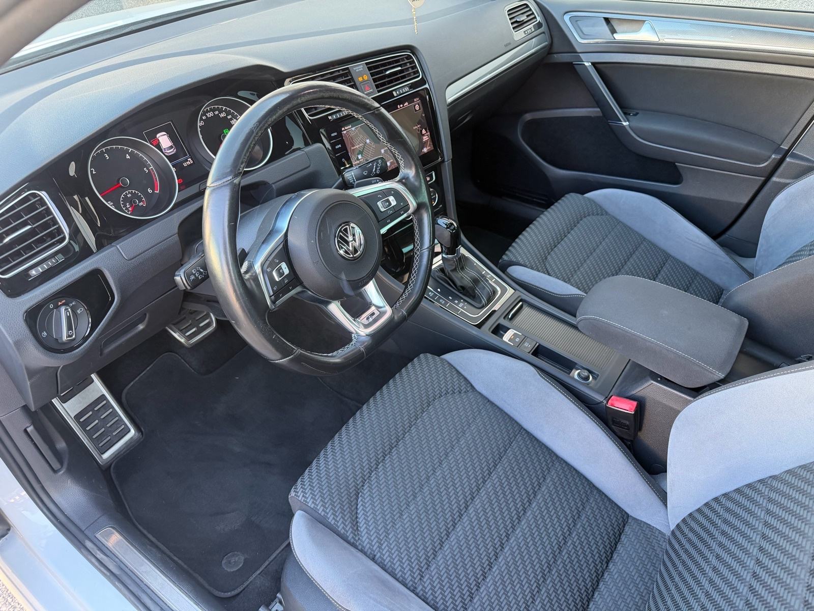 VW Golf 7 2,0 TDI automatik, fotografija 13
