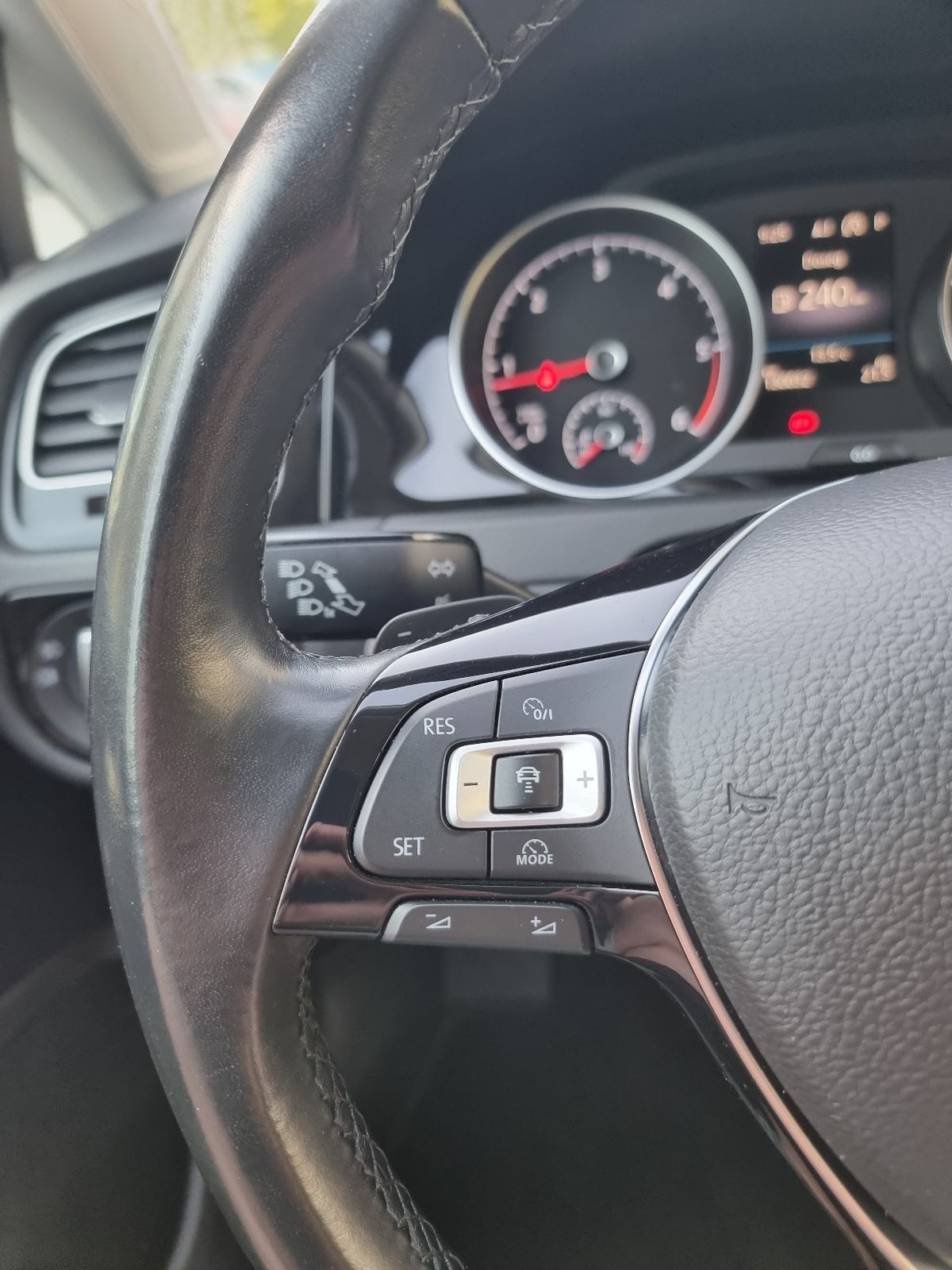 VW Golf 7 2.0 TDI DSG Highline automatik Webasto, fotografija 18