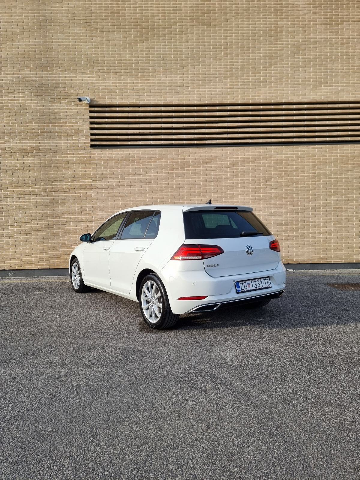 VW Golf 7 2.0 TDI DSG Highline automatik Webasto, fotografija 3