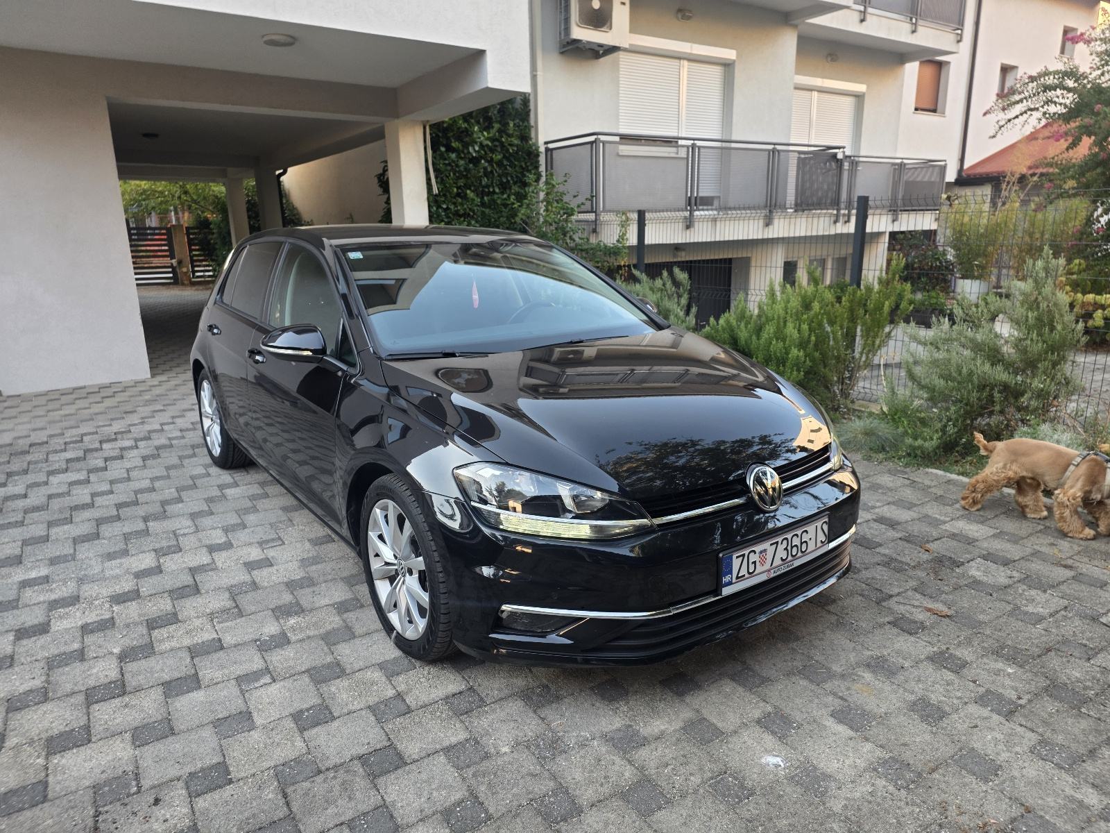 VW Golf 7 2,0 TDI DSG automatik, zimske gume gratis, pogled izvana - slika 1