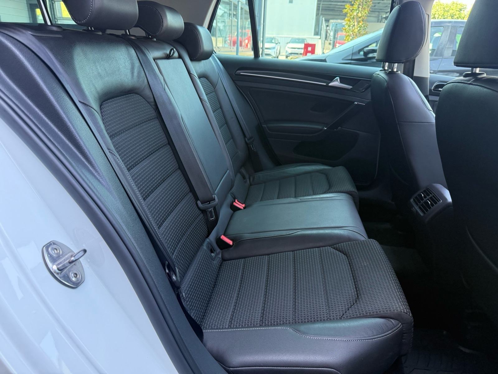 VW Golf 7 2,0 TDI BMT DSG HIGHLINE PANORAMA WEBASTO NAVI FULL LED, fotografija 12