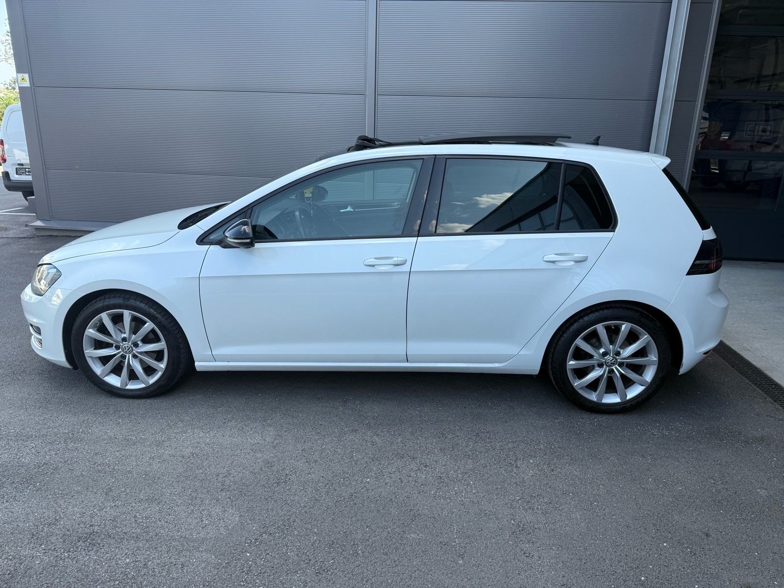 VW Golf 7 2,0 TDI BMT DSG HIGHLINE PANORAMA WEBASTO NAVI FULL LED, fotografija 8